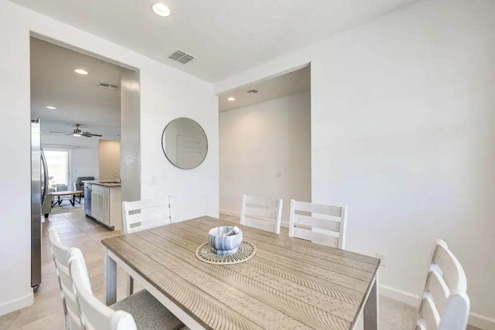 Maricopa Home w/ Putting Green & Covered Patio!