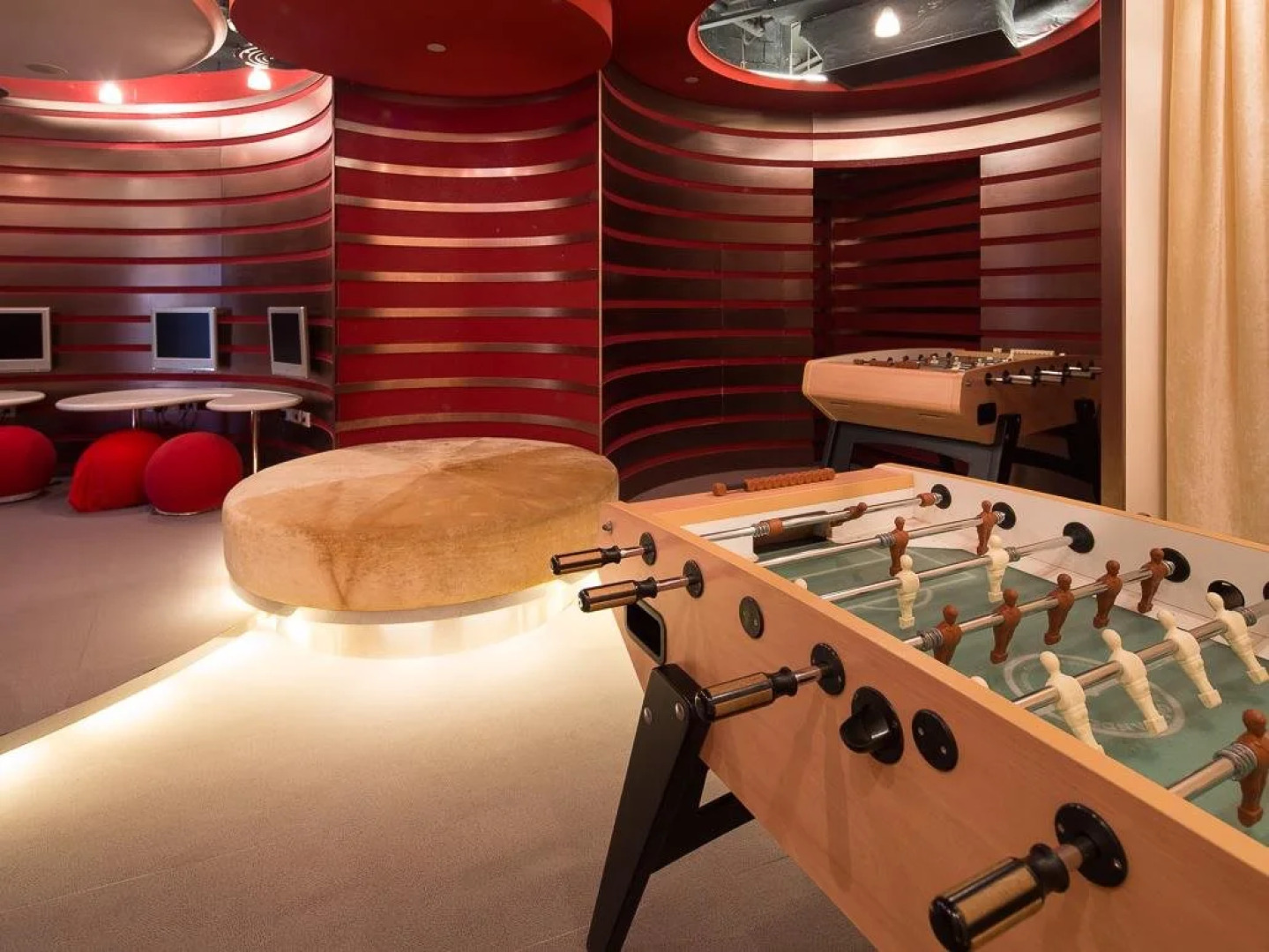 Kowloon Harbourfront Hotel