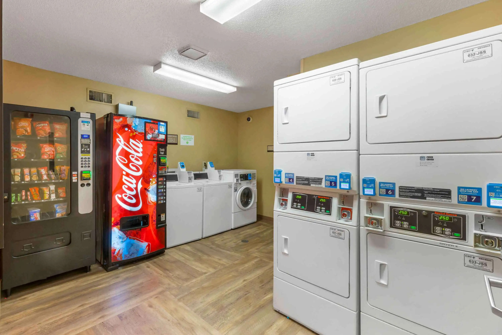 Suburban Studios Cary – RDU Airport