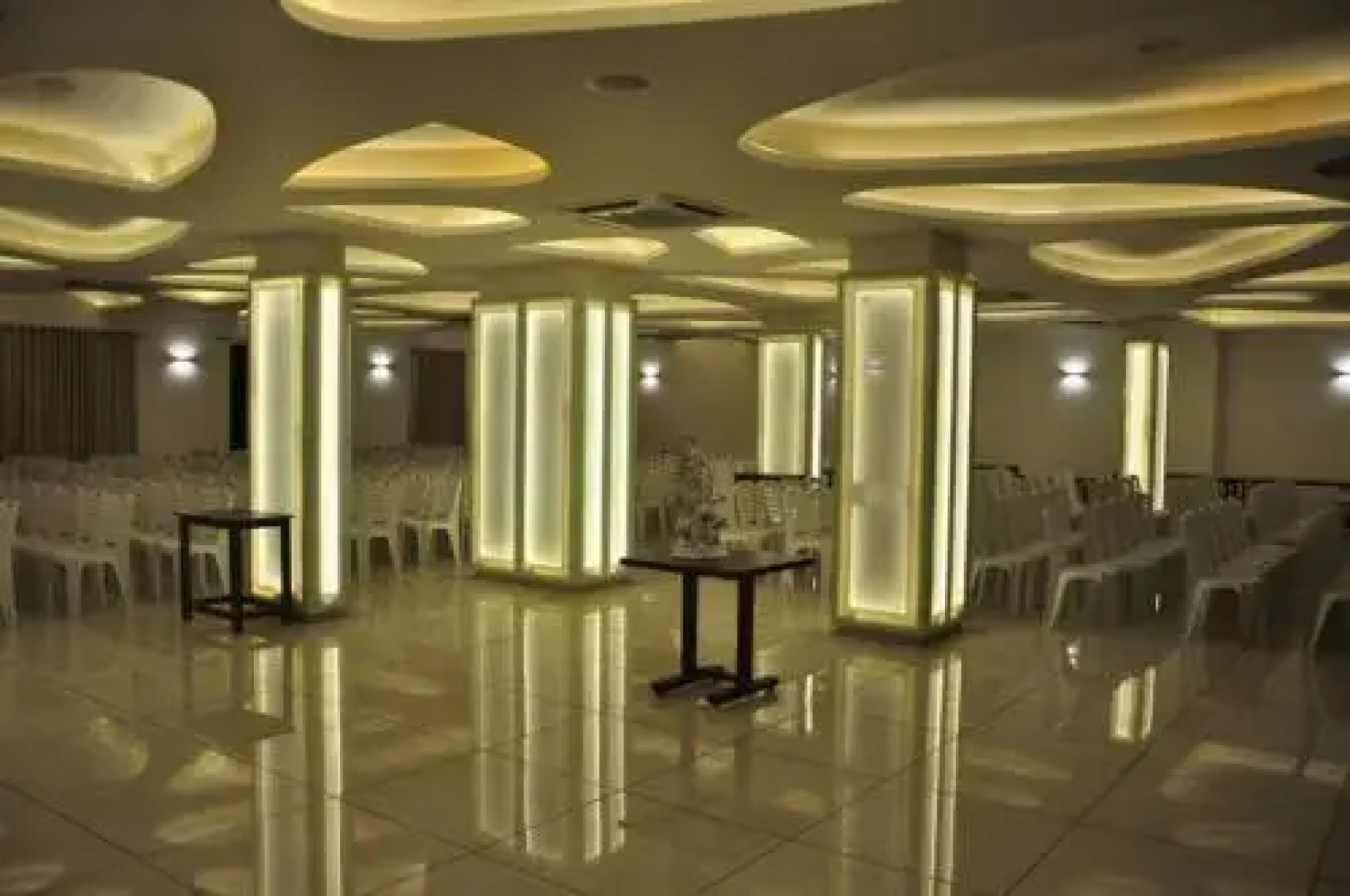 Kalyans Hotel
