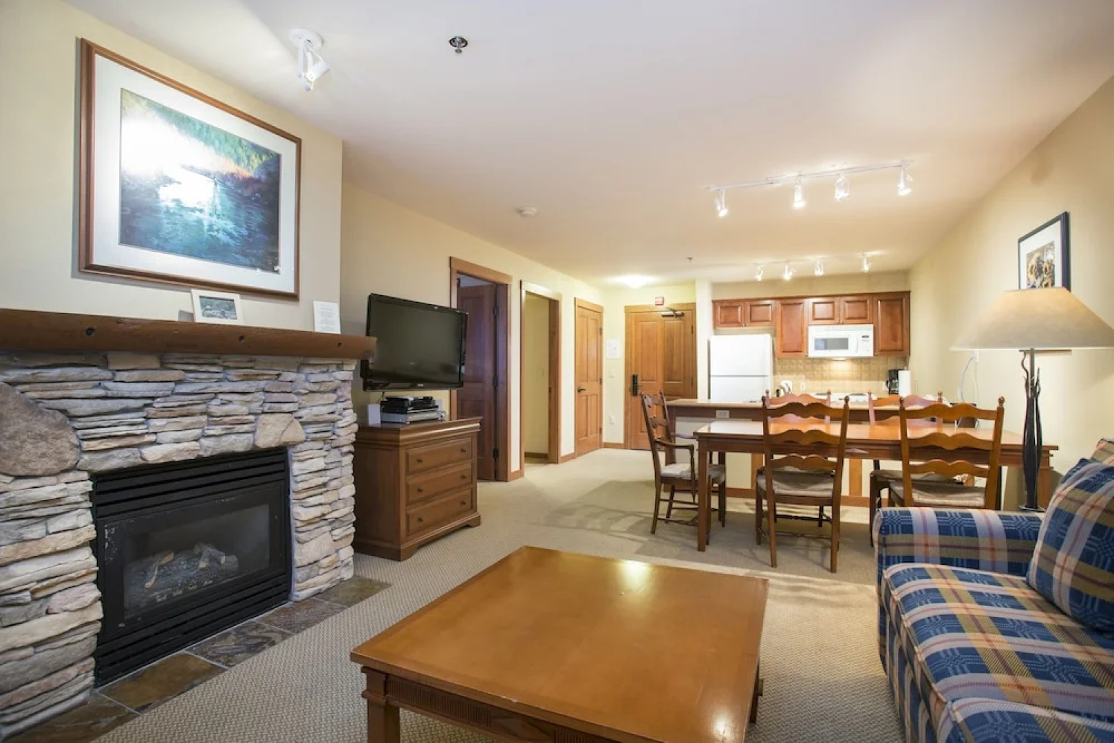 3212 - One Bedroom Standard Powderhorn Lodge 1 Condo by RedAwning