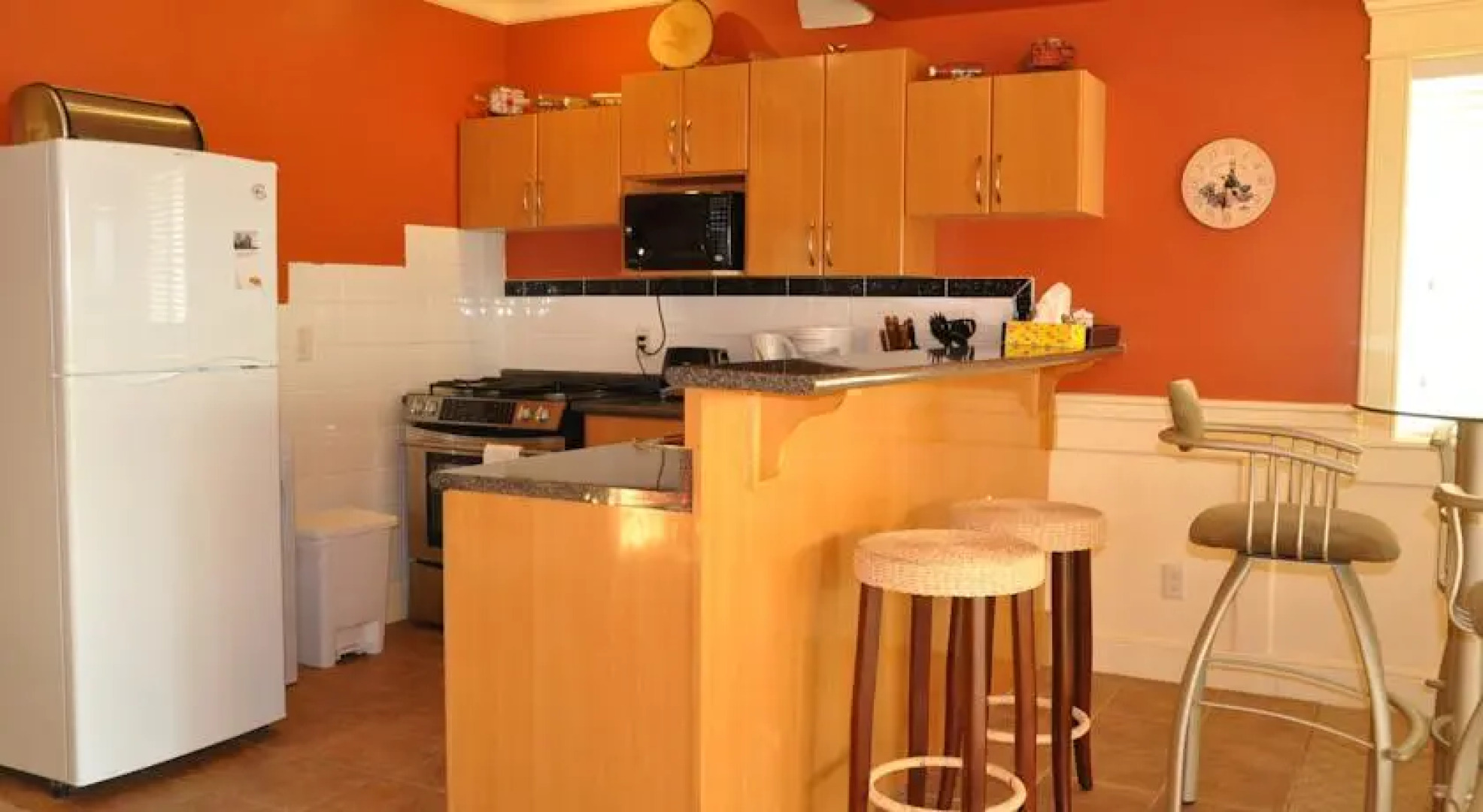 Lakeview Suites & Vacation Rentals