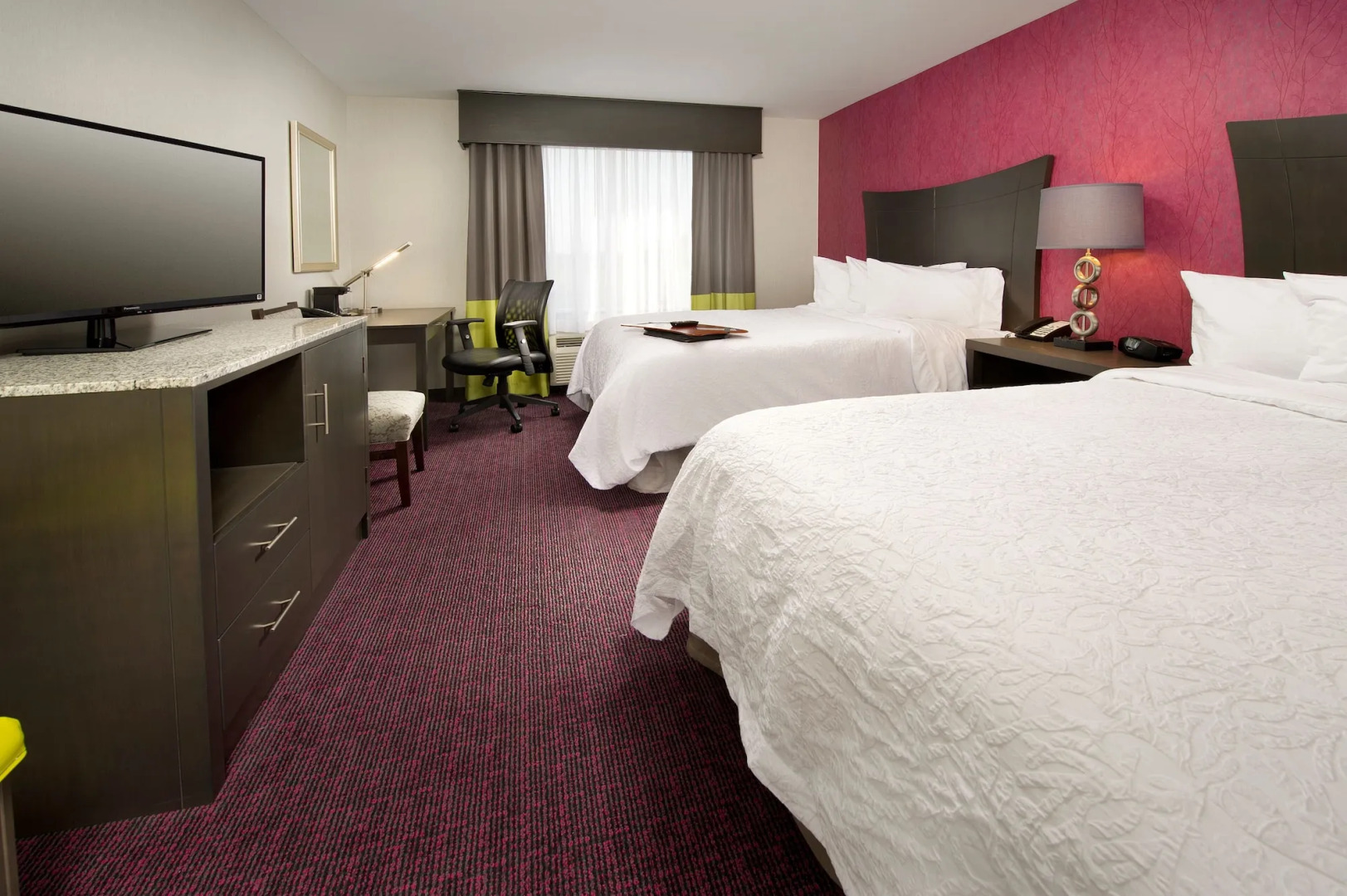 Hampton Inn & Suites Buffalo Airport