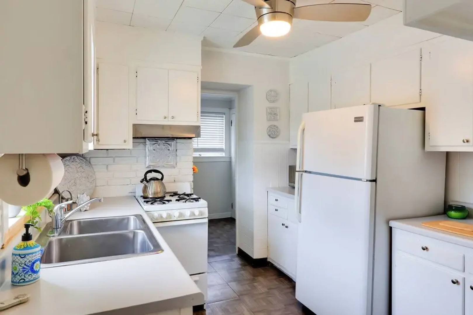 5 Blocks to Beach: Apt w/ Balcony in Ocean Grove!