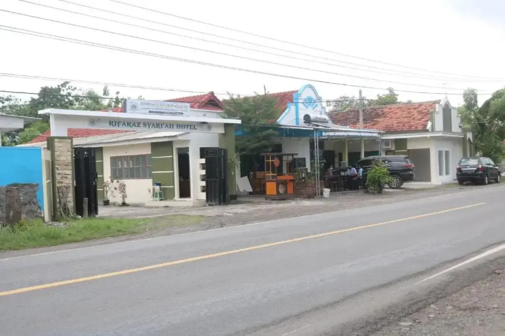 Rifaraz Syariah Hotel by OYO Rooms