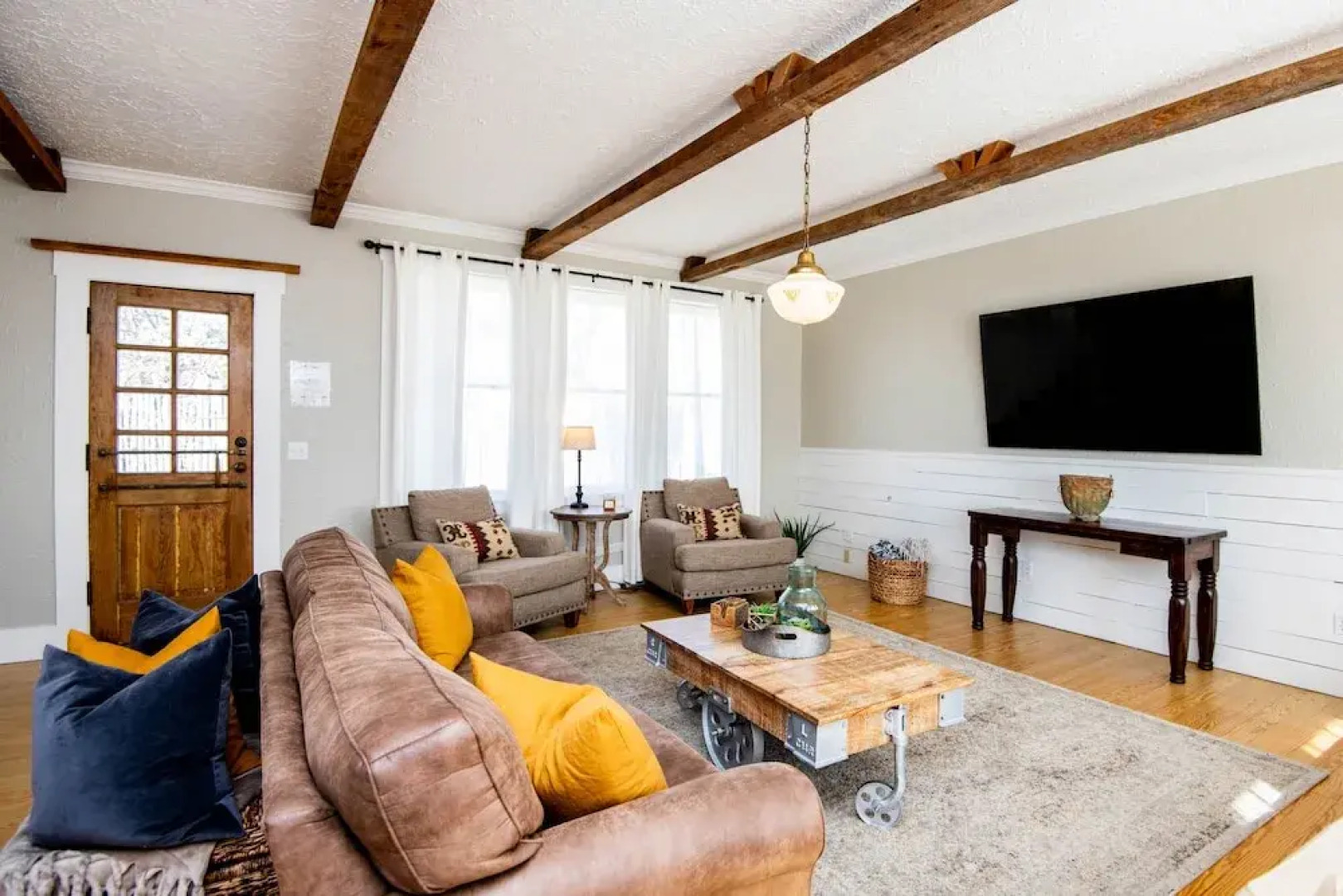 Blue Haus Hot Tub-fire Pit-game Room Walk to Main