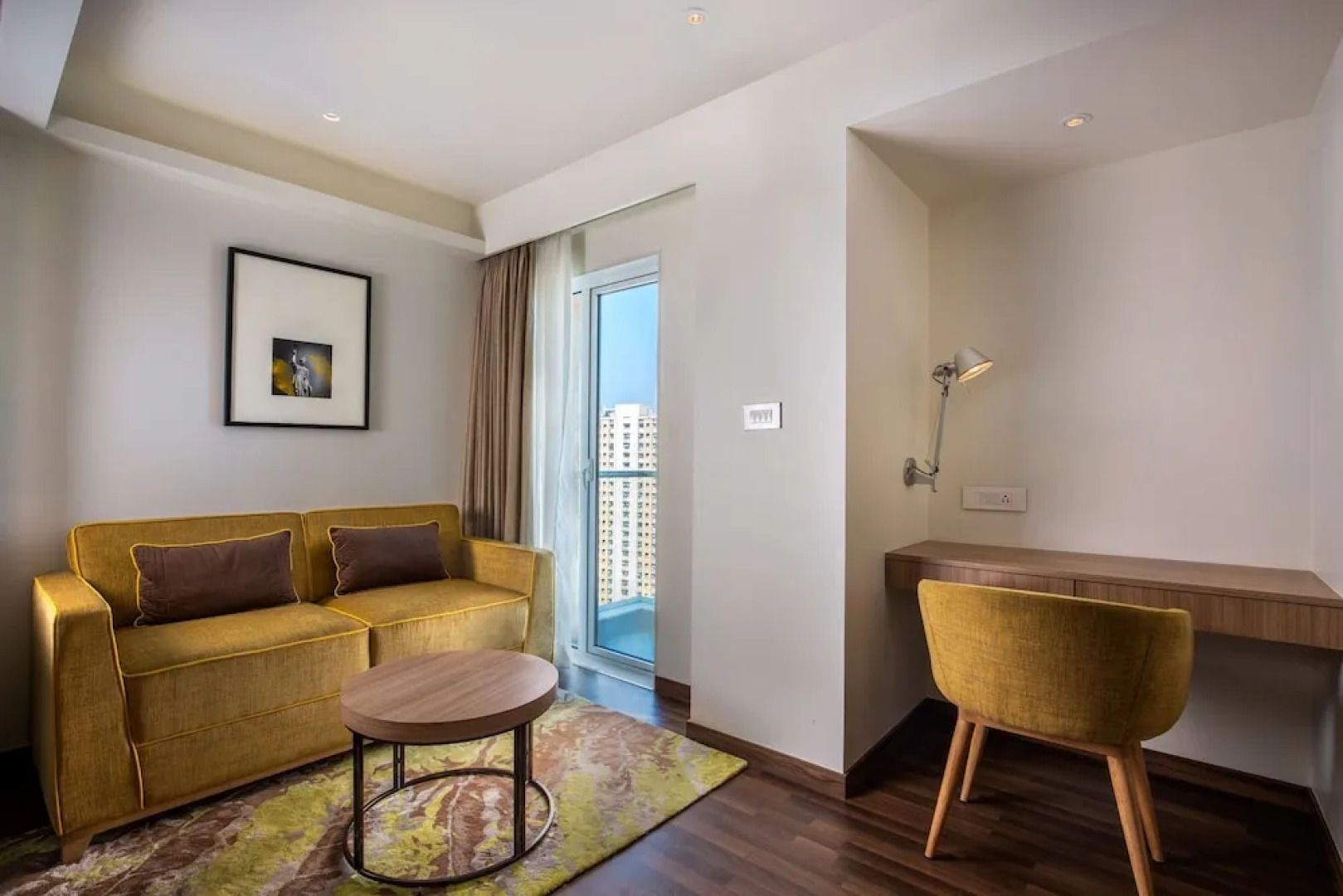 Royal Hometel Suites Dahisar Mumbai