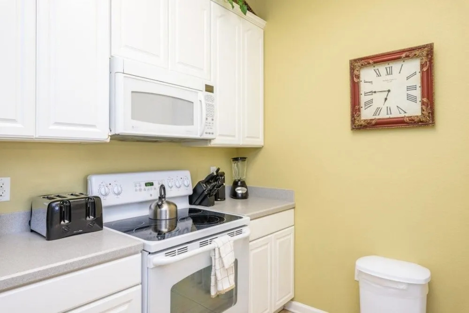 4862 Cayview Ave #410 - 3 Br condo by RedAwning