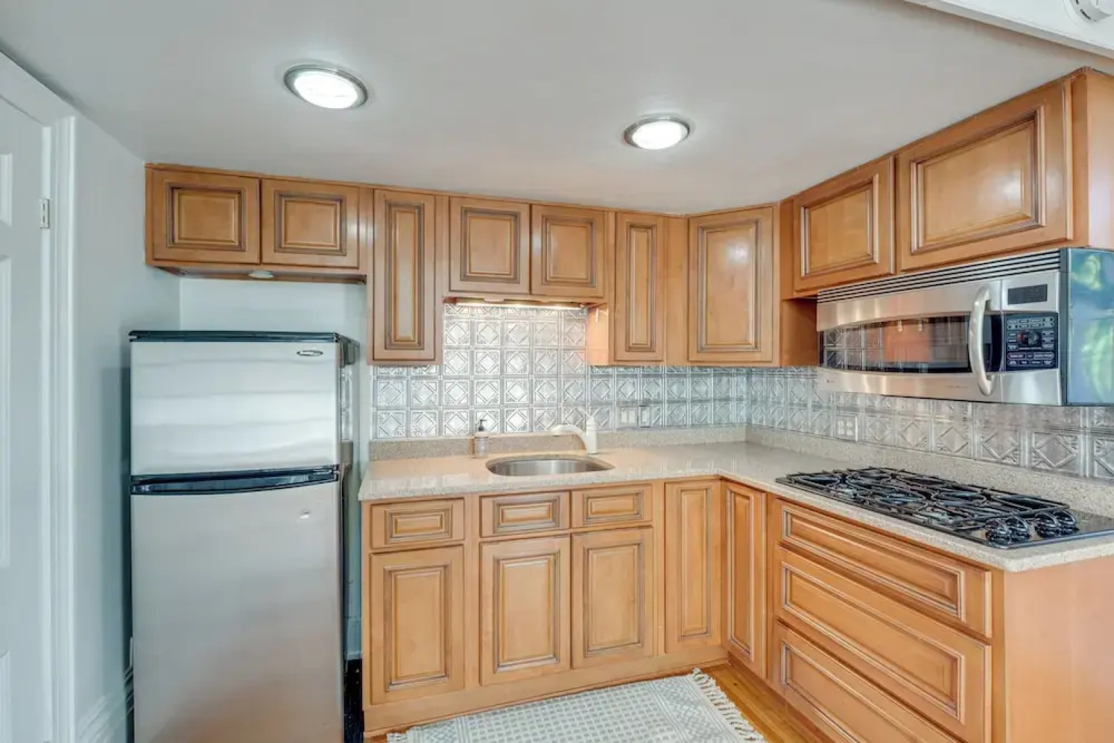 Historic New Albany Apartment ~ 6 Mi to Louisville