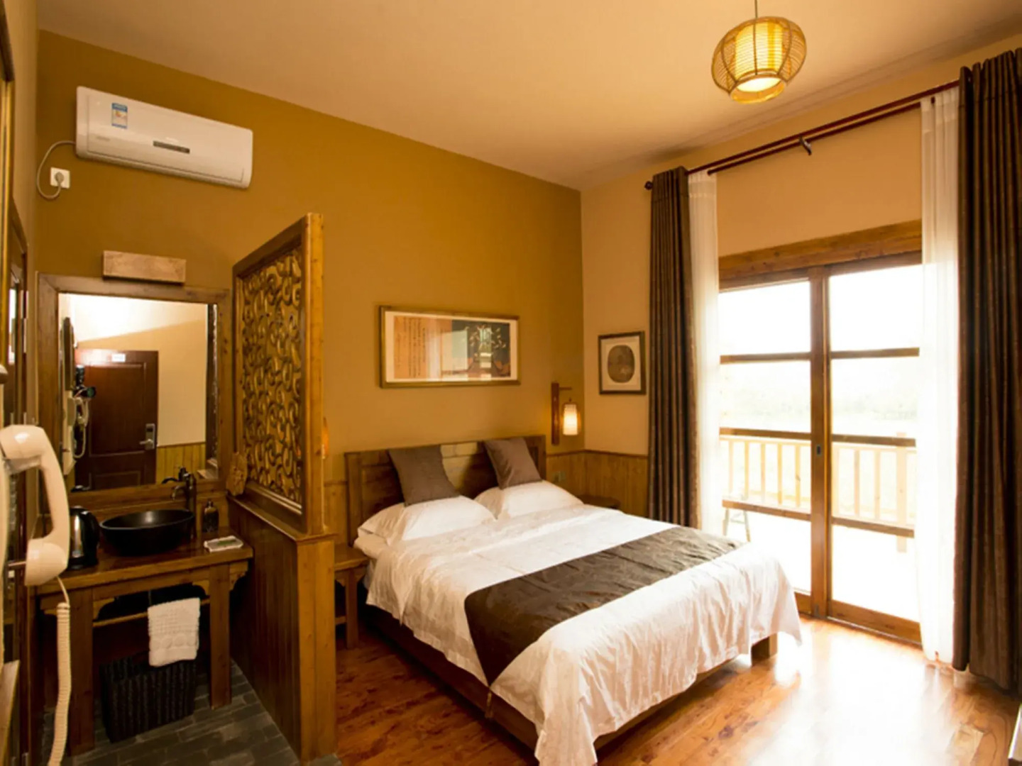 Yangshuo Moondance Hotel