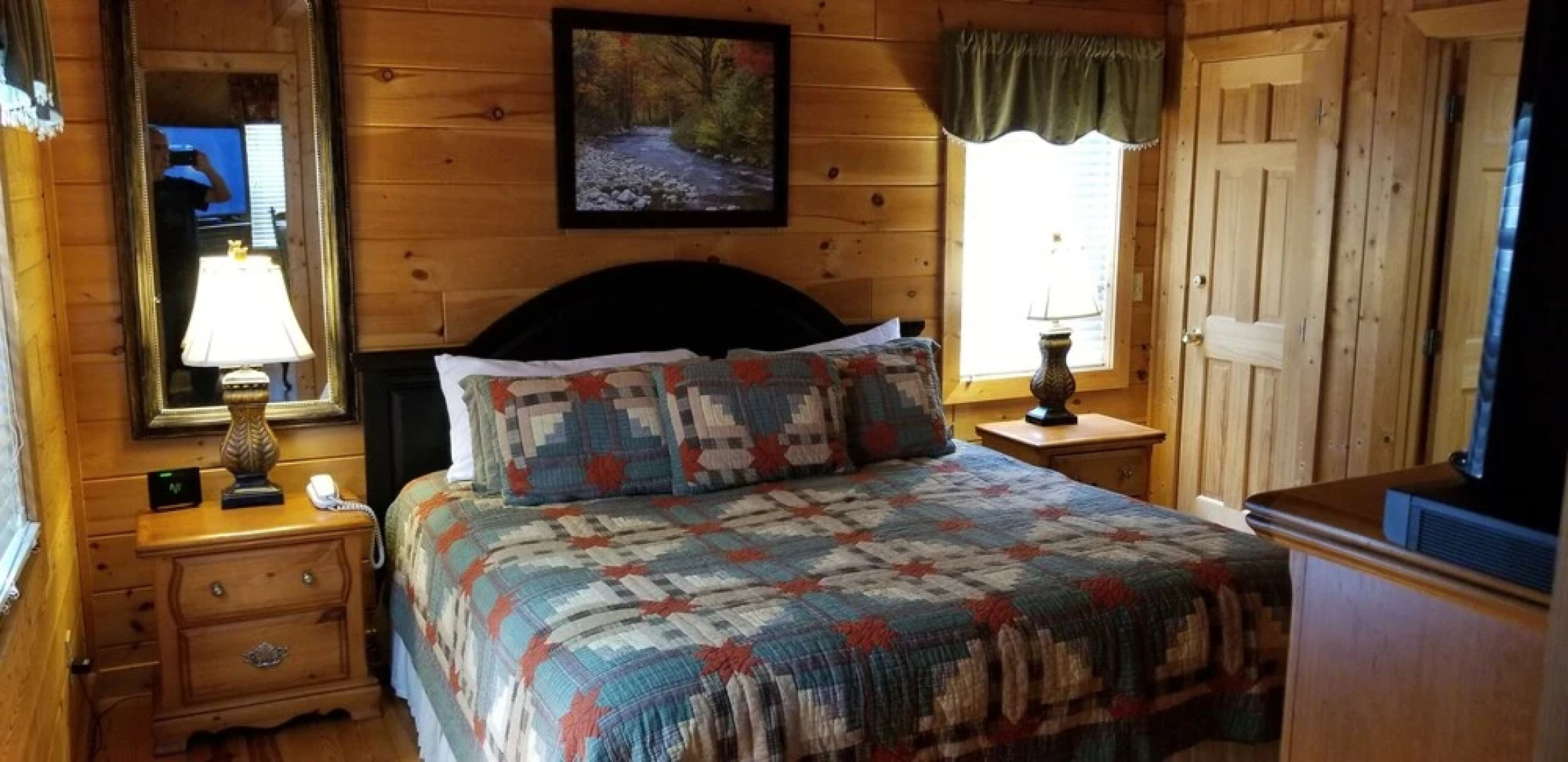 Iris Cabin at Blairsville 2 Bedrooms 2 Bathrooms Cabin