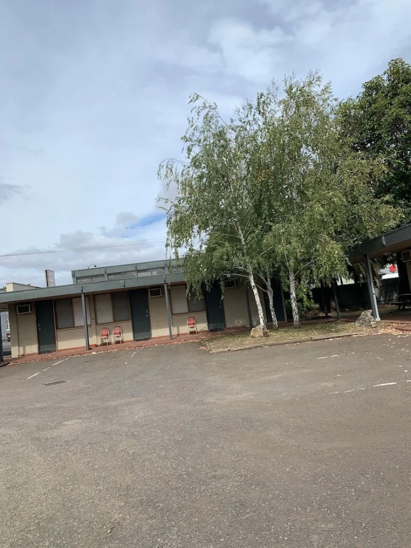 Caledonian Hotel Motel