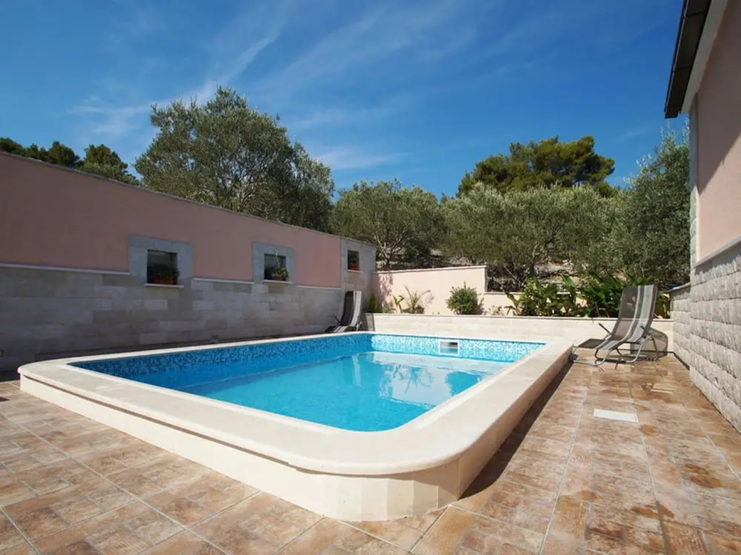 Lovely Holiday Home with Private Swimming Pool in Dalmatia