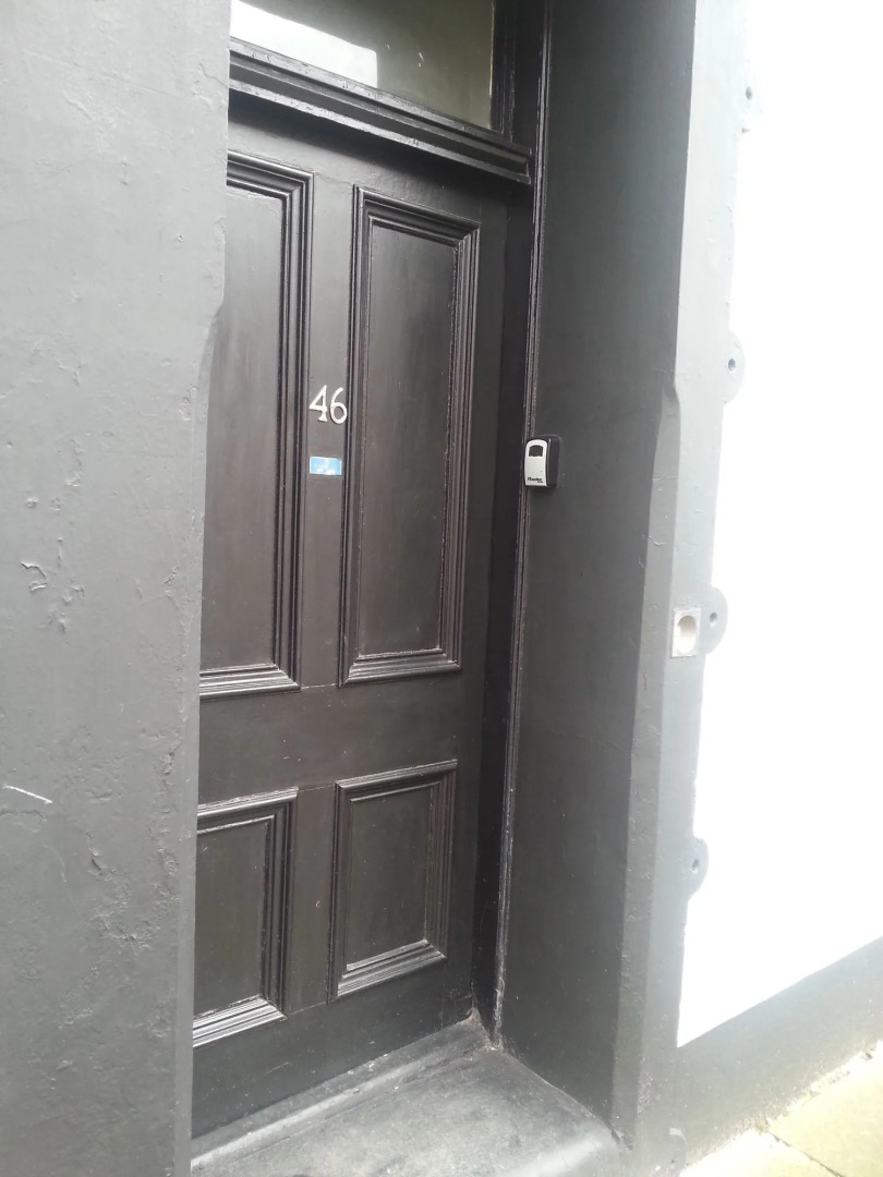 Portum -John St Apartment