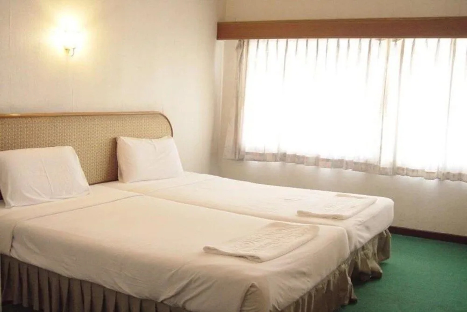 Hotel Petchkasem Grand