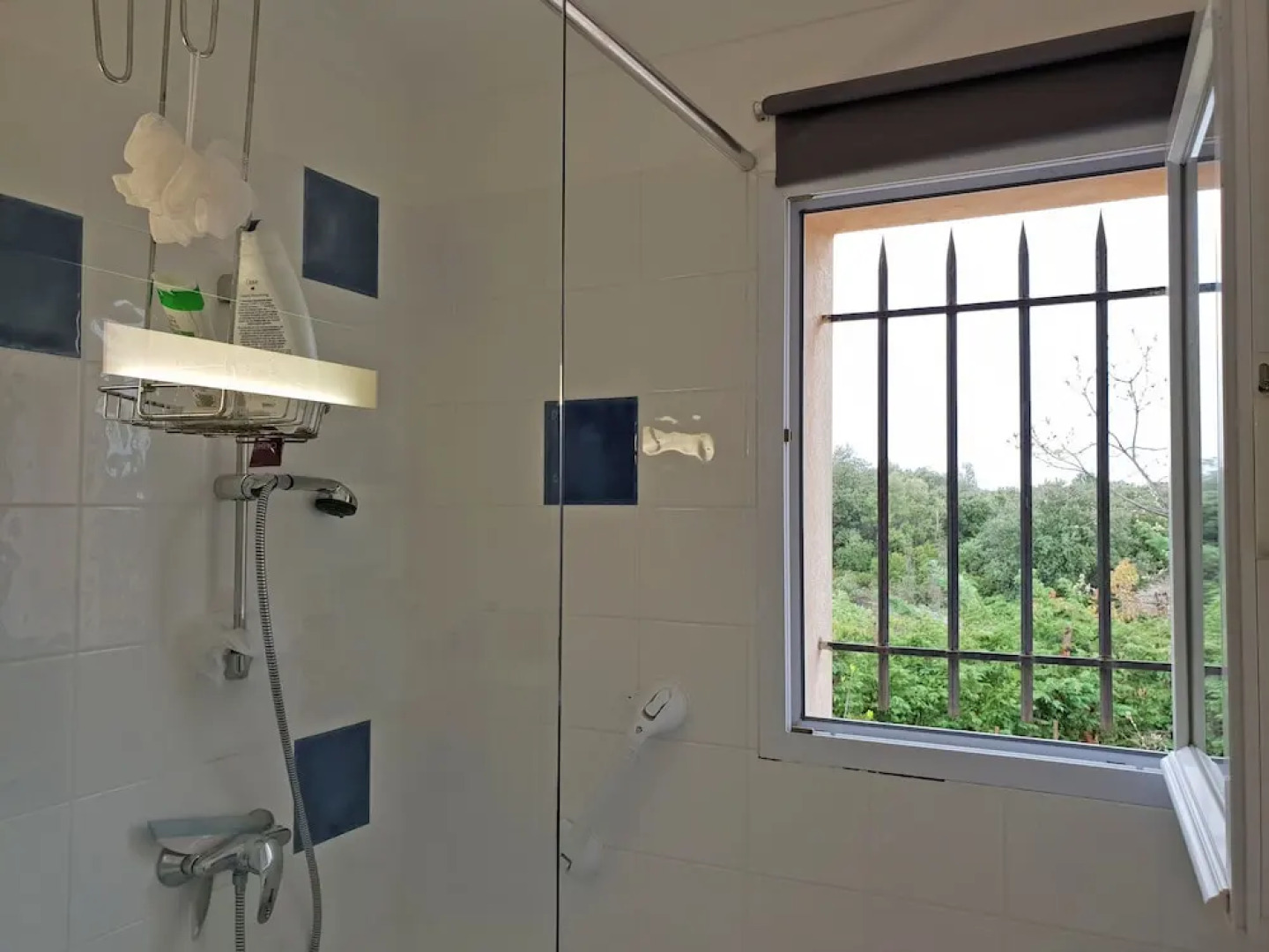 Luxurious Villa in Castillon-du-gard With Outdoor Kitchen