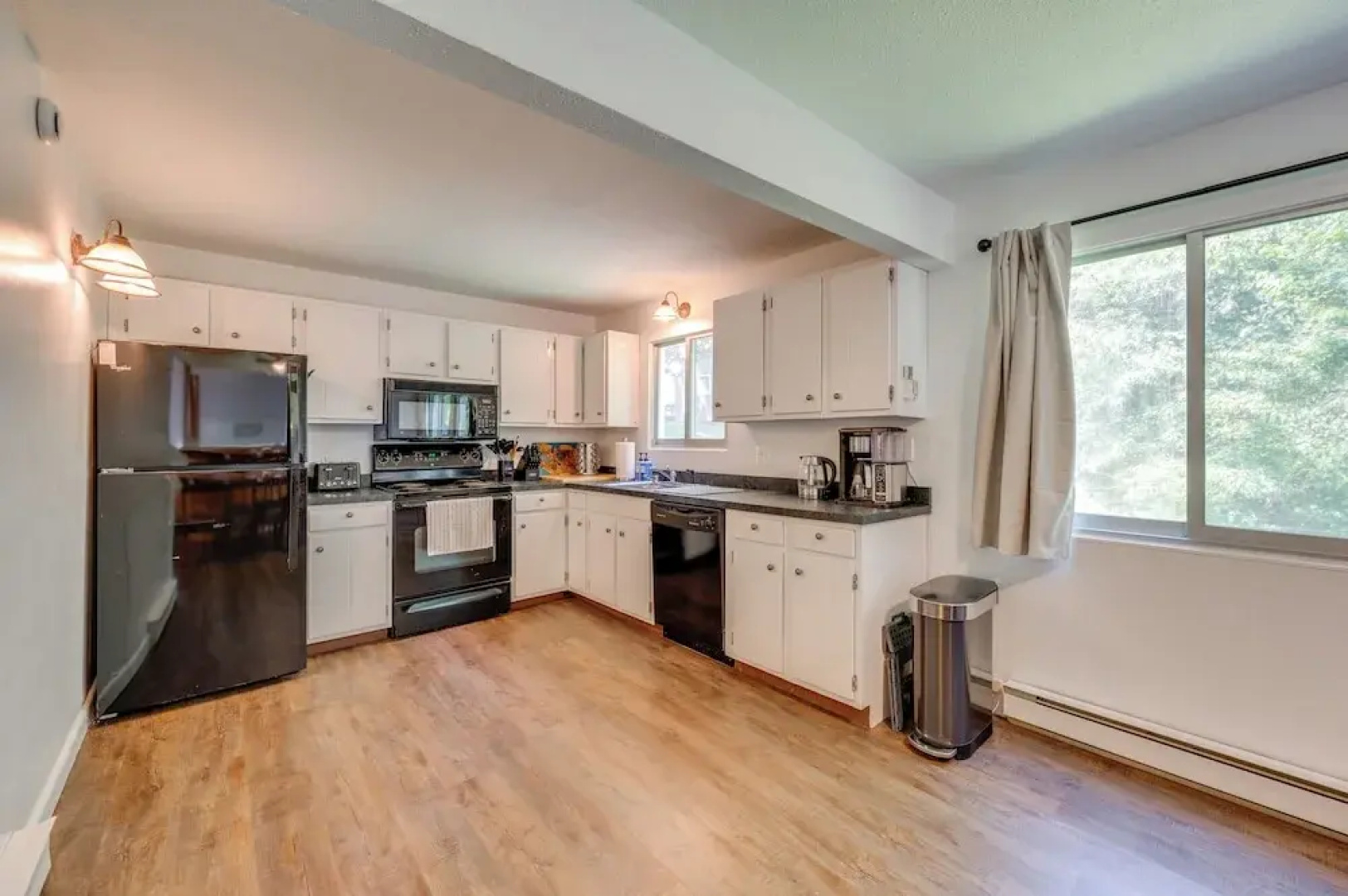 Winter Fun! Resort Condo 1/2 Mi to Campton Mtn
