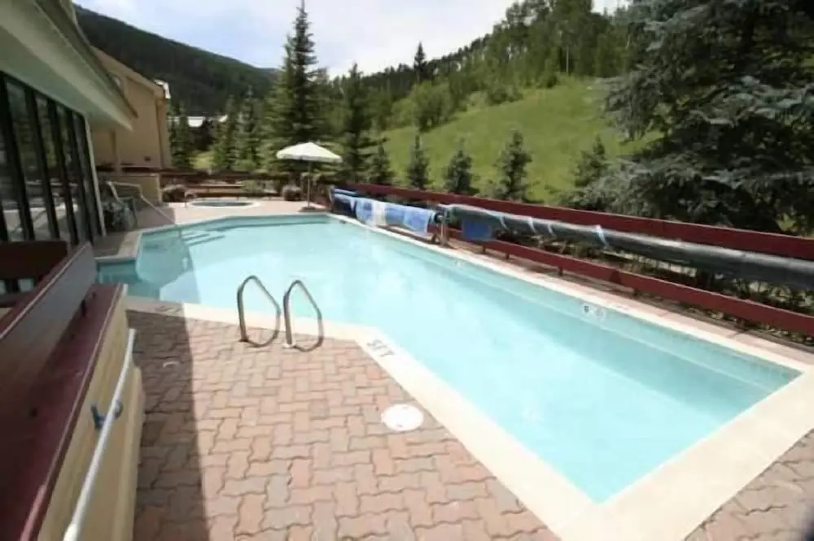 Strawberry Park Ski-in Ski-Out Condo by RedAwning