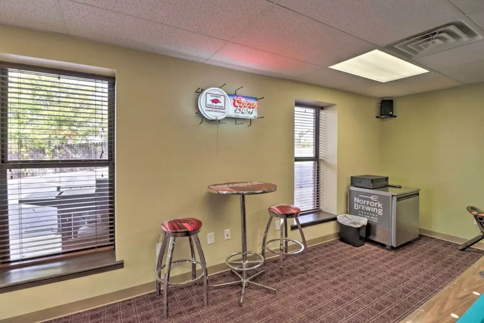 Roomy Multi-family Retreat in Dtwn Mountain Home!