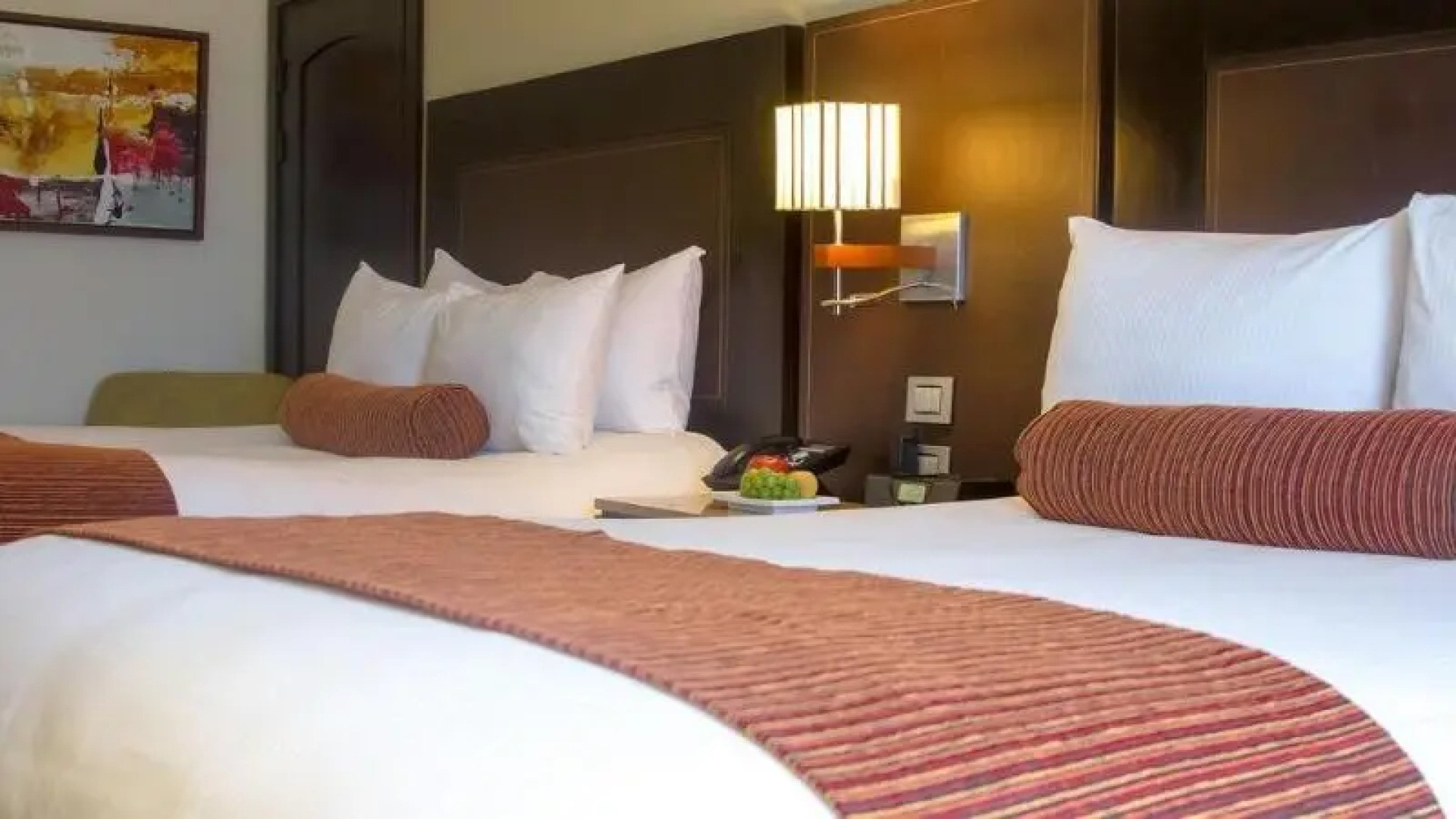 Tibisay Hotel del Lago