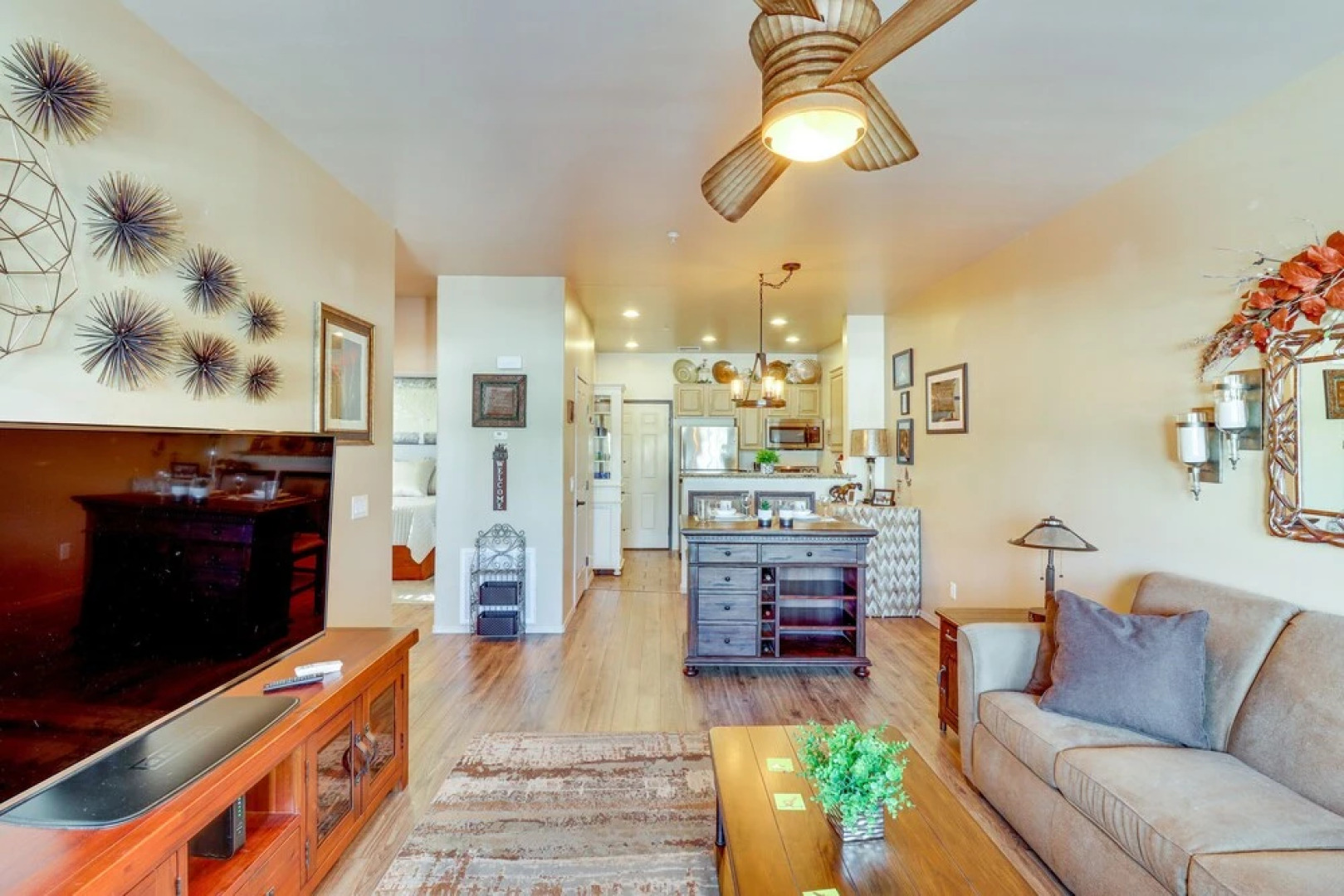 Pet-friendly Overgaard Condo: Porch & Lake Access