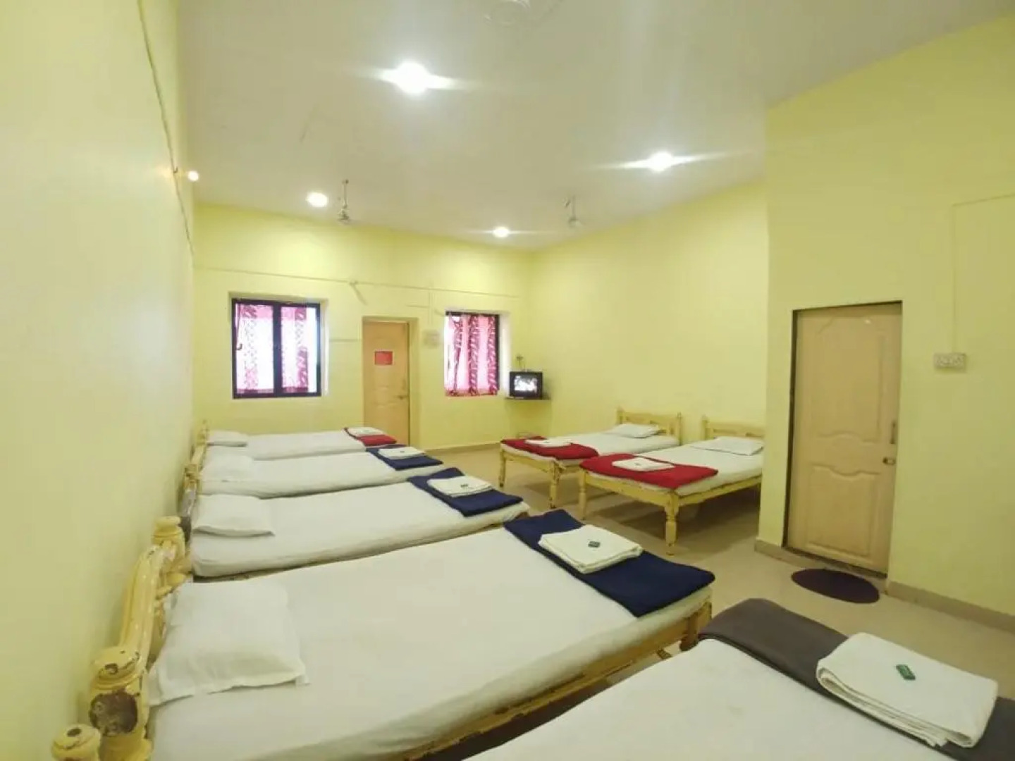 Veg park view hotel matheran