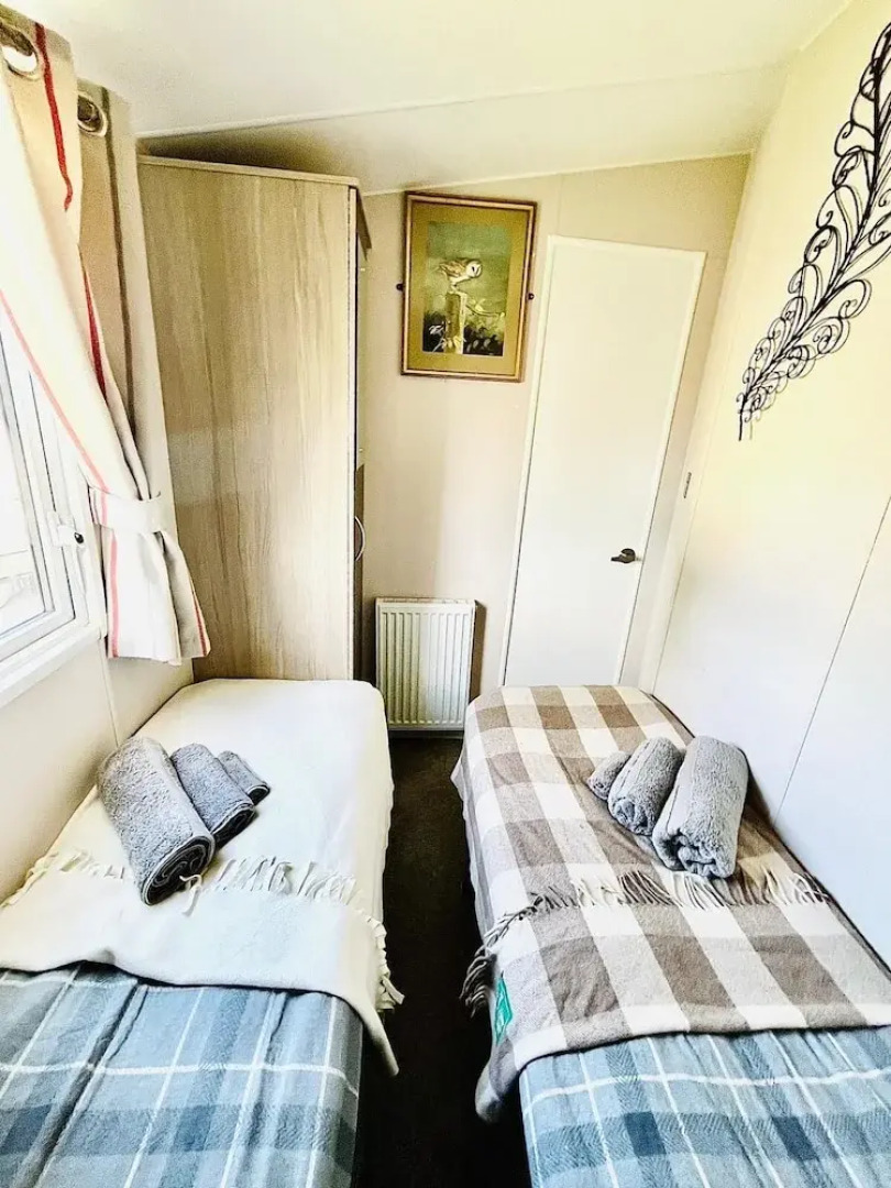 Cozy Newquay Lodge With Private Hot Tub,