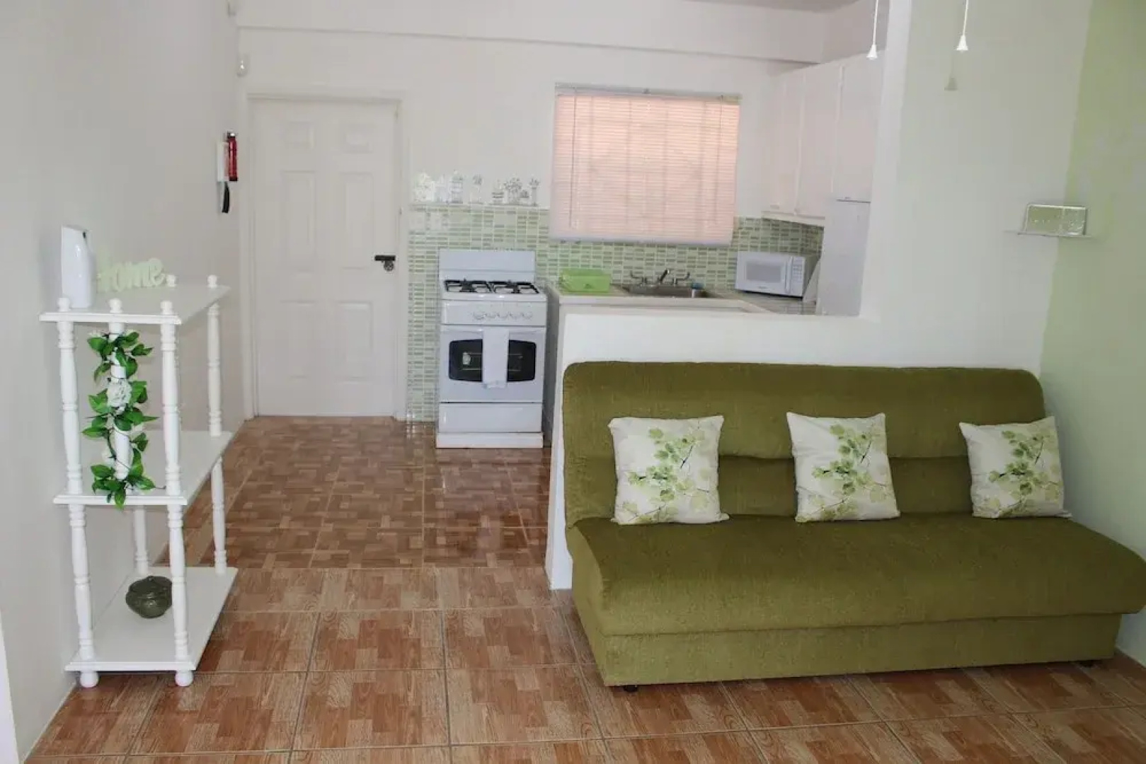 Amarilla Apts