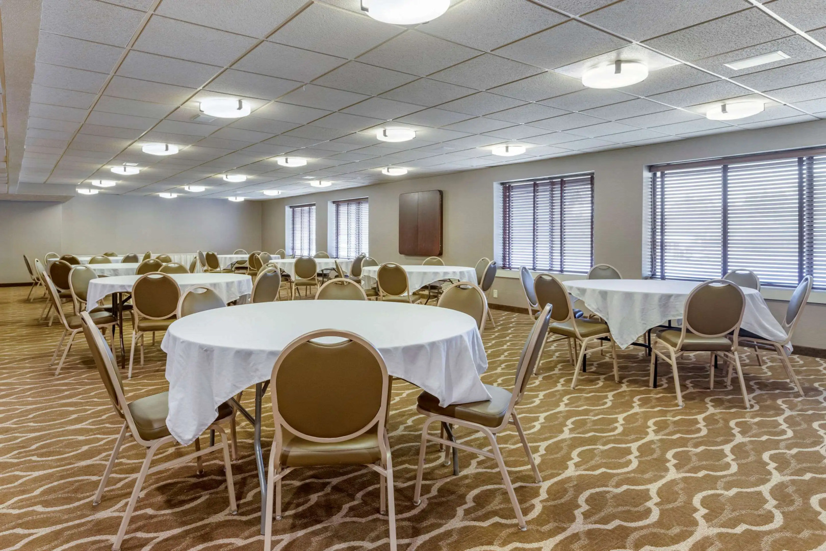 Comfort Inn Lansing West