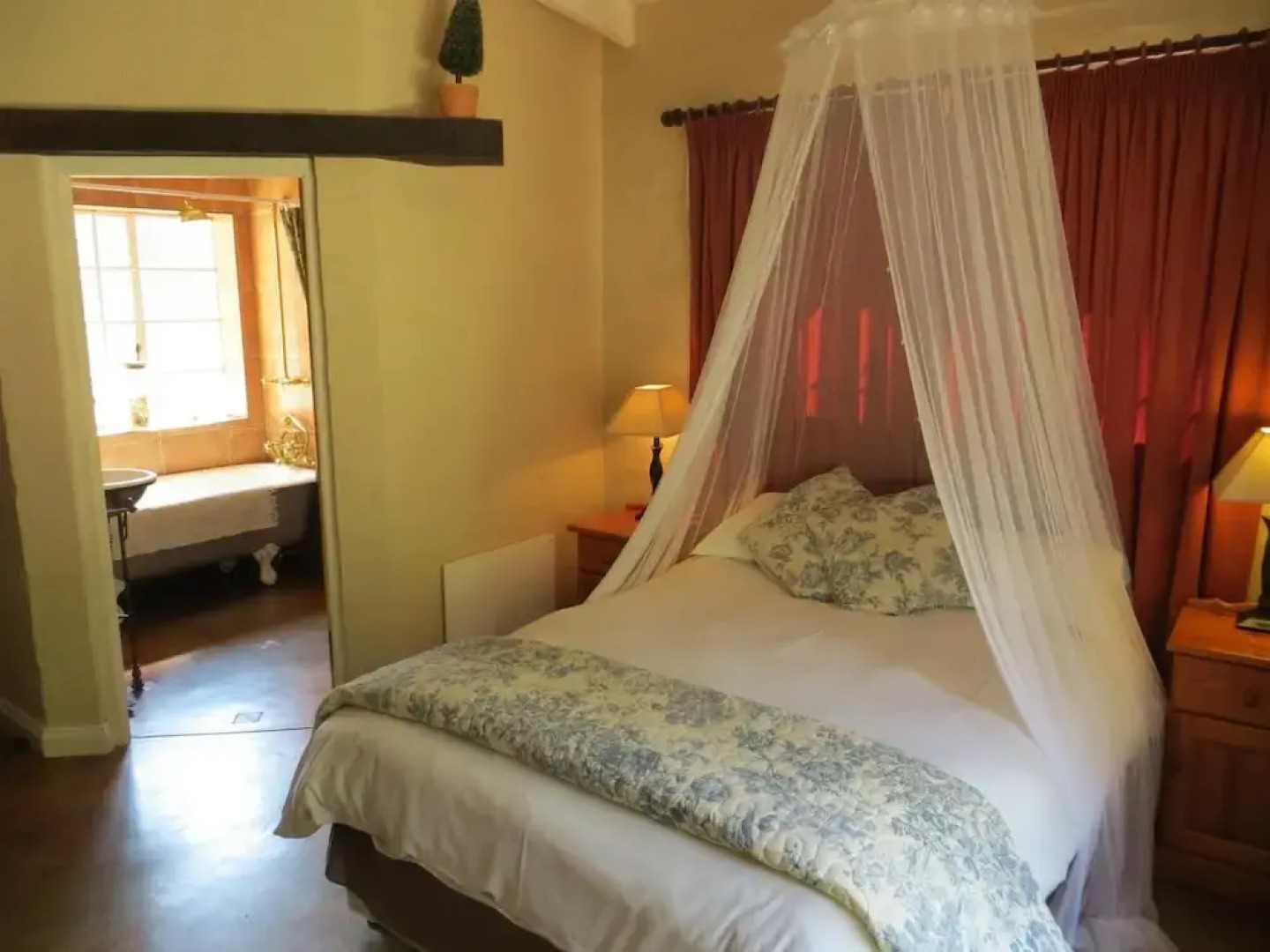 Fountain Baths Guest Cottages