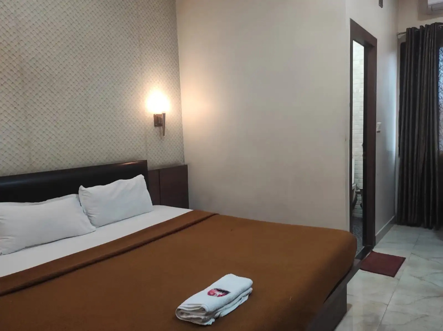 Hotel Holiday Palace