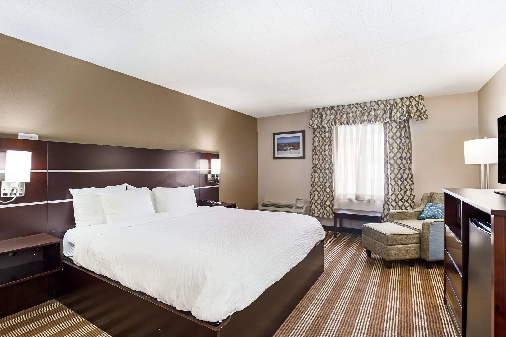 Clarion Inn & Suites Stroudsburg - Poconos