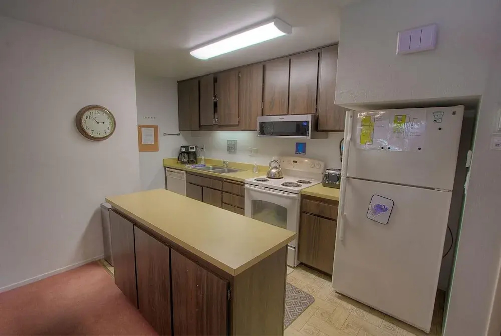 Sparrow's Nest 2 Bedroom Home by RedAwning