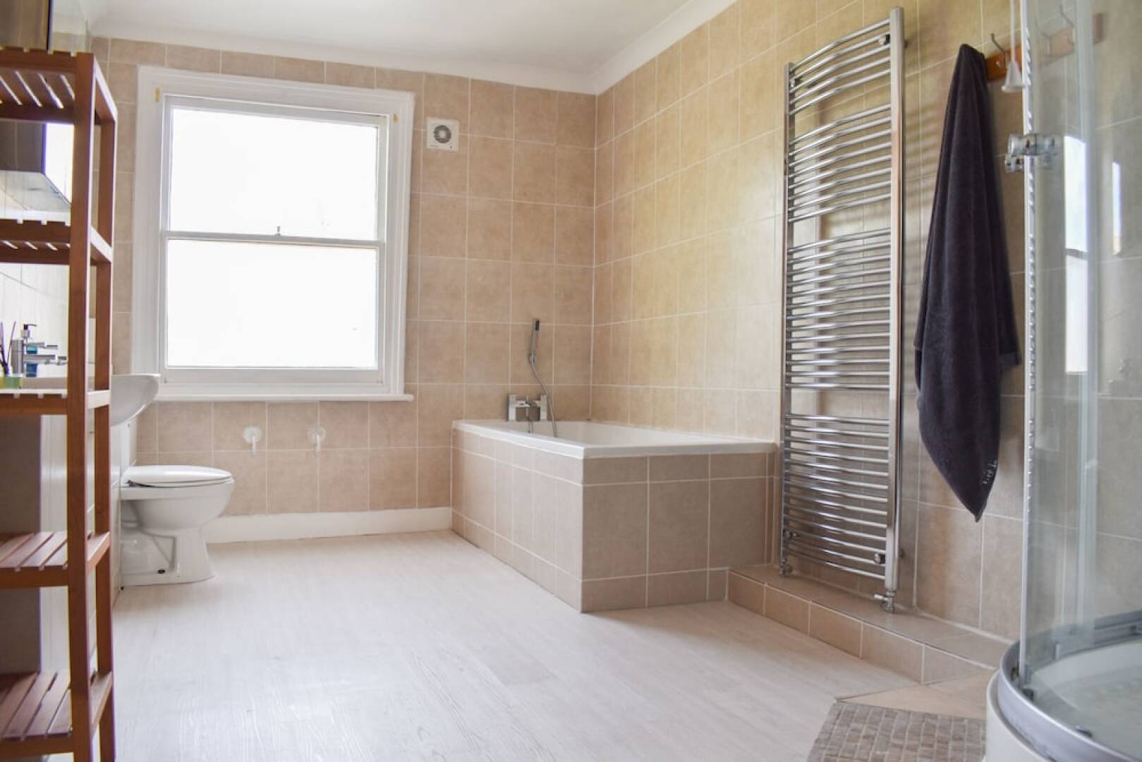 Spacious 3 Bedroom Hove Apartment