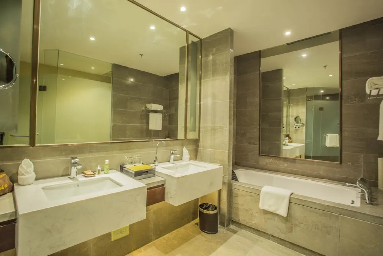 Tai'an Luxury Blue Horizon Hotel