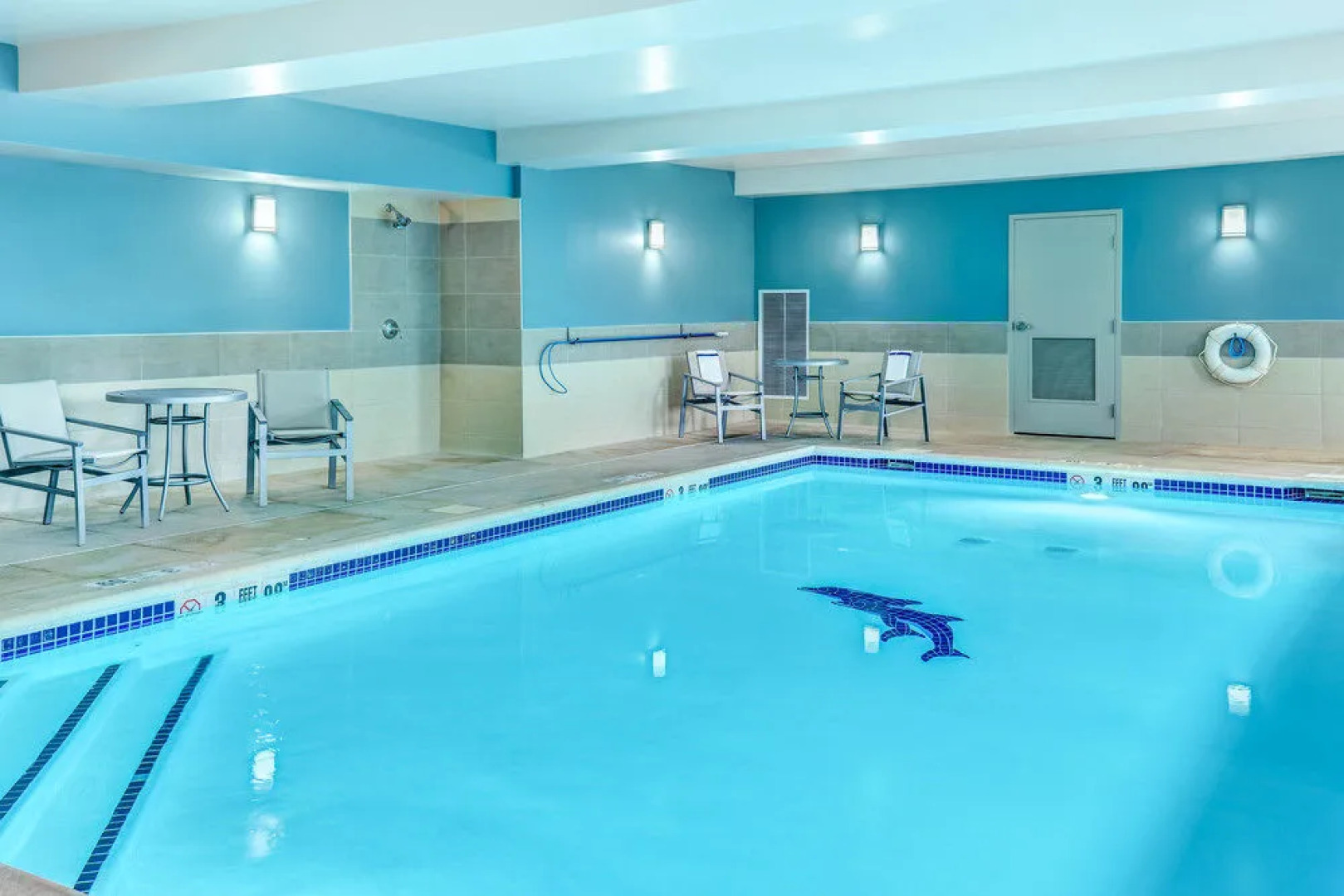 Holiday Inn Express & Suites Woodbridge