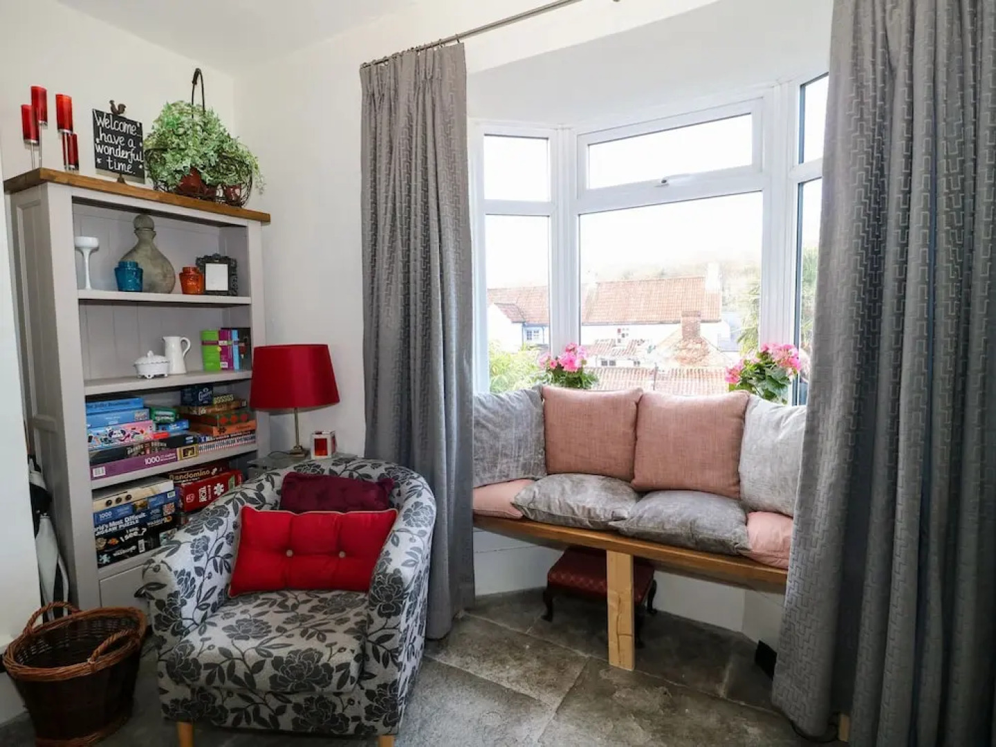 1 West Bank, Wells