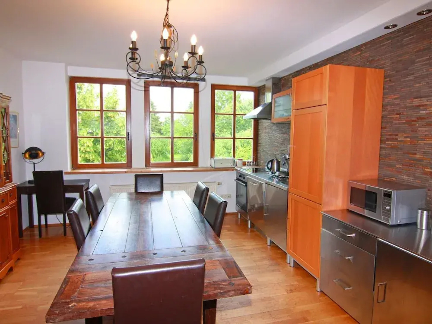 Gutshaus in Gressow mit Teich