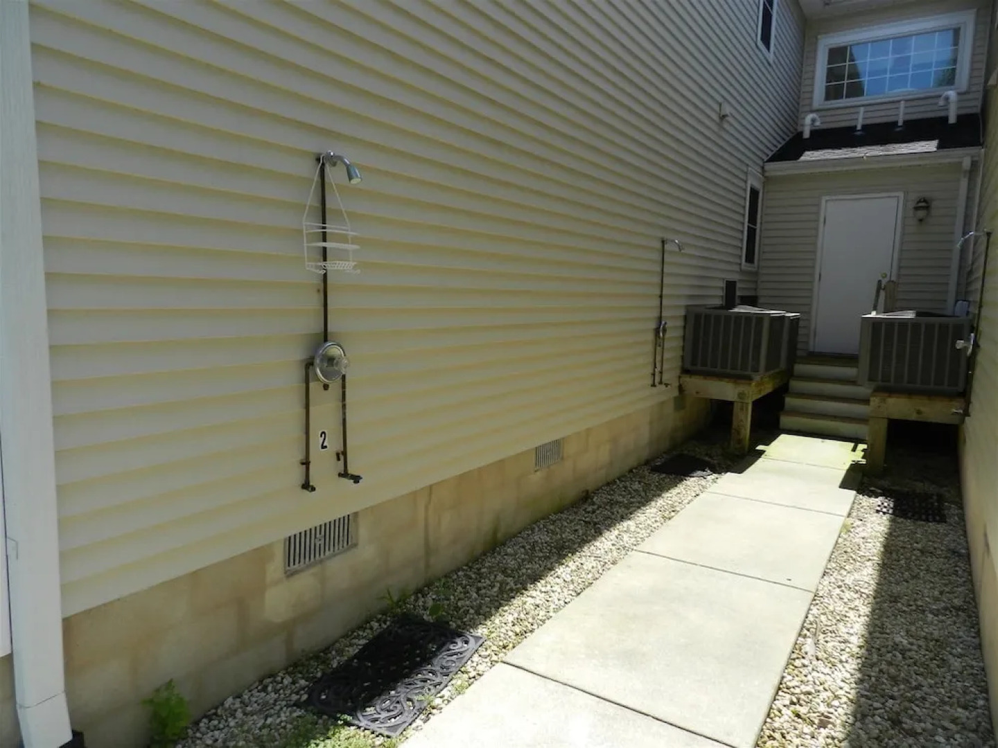 Cm911 Columbia Avenue-2