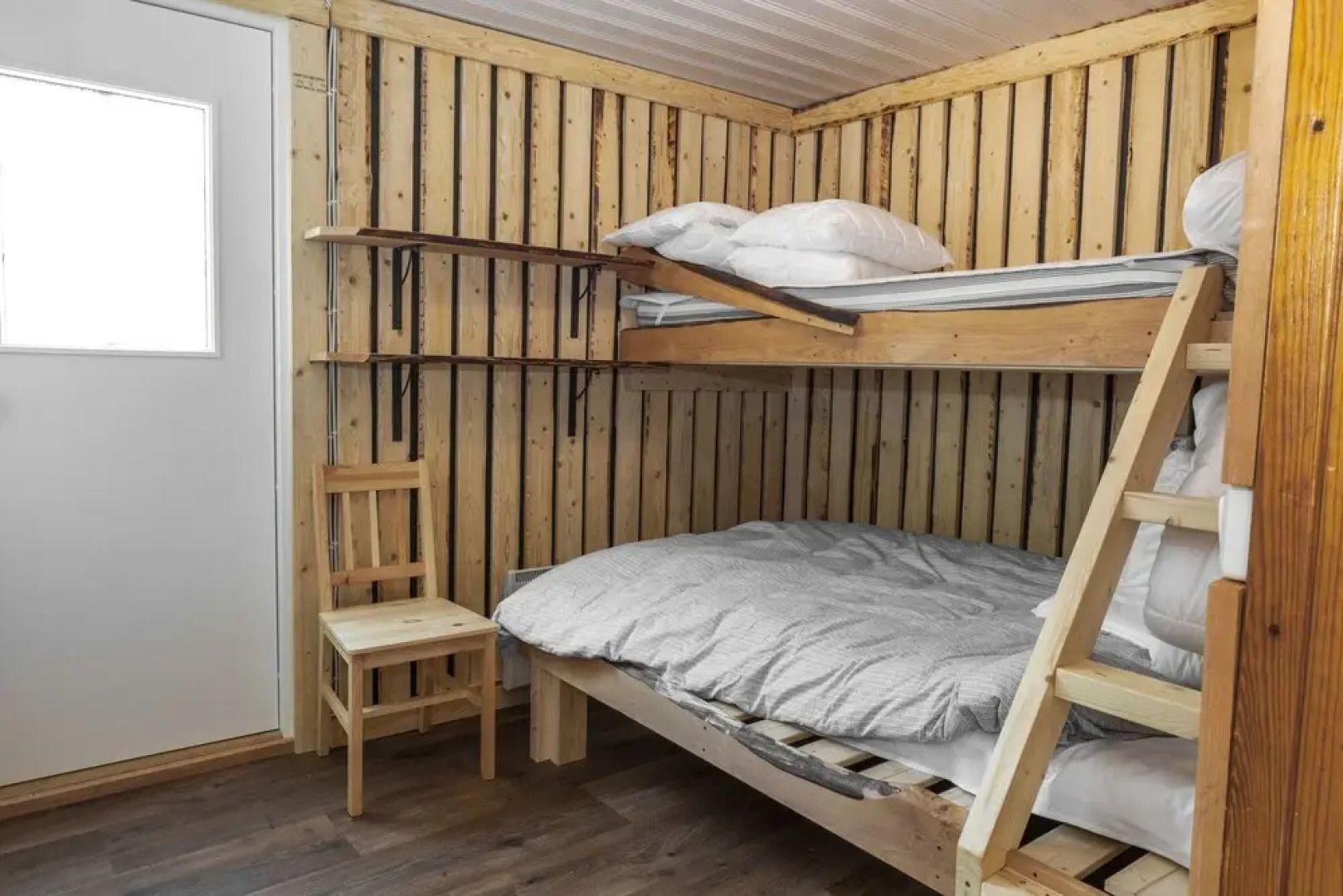 Peace and Privacy Travel - Aulanko Lake Hide-out