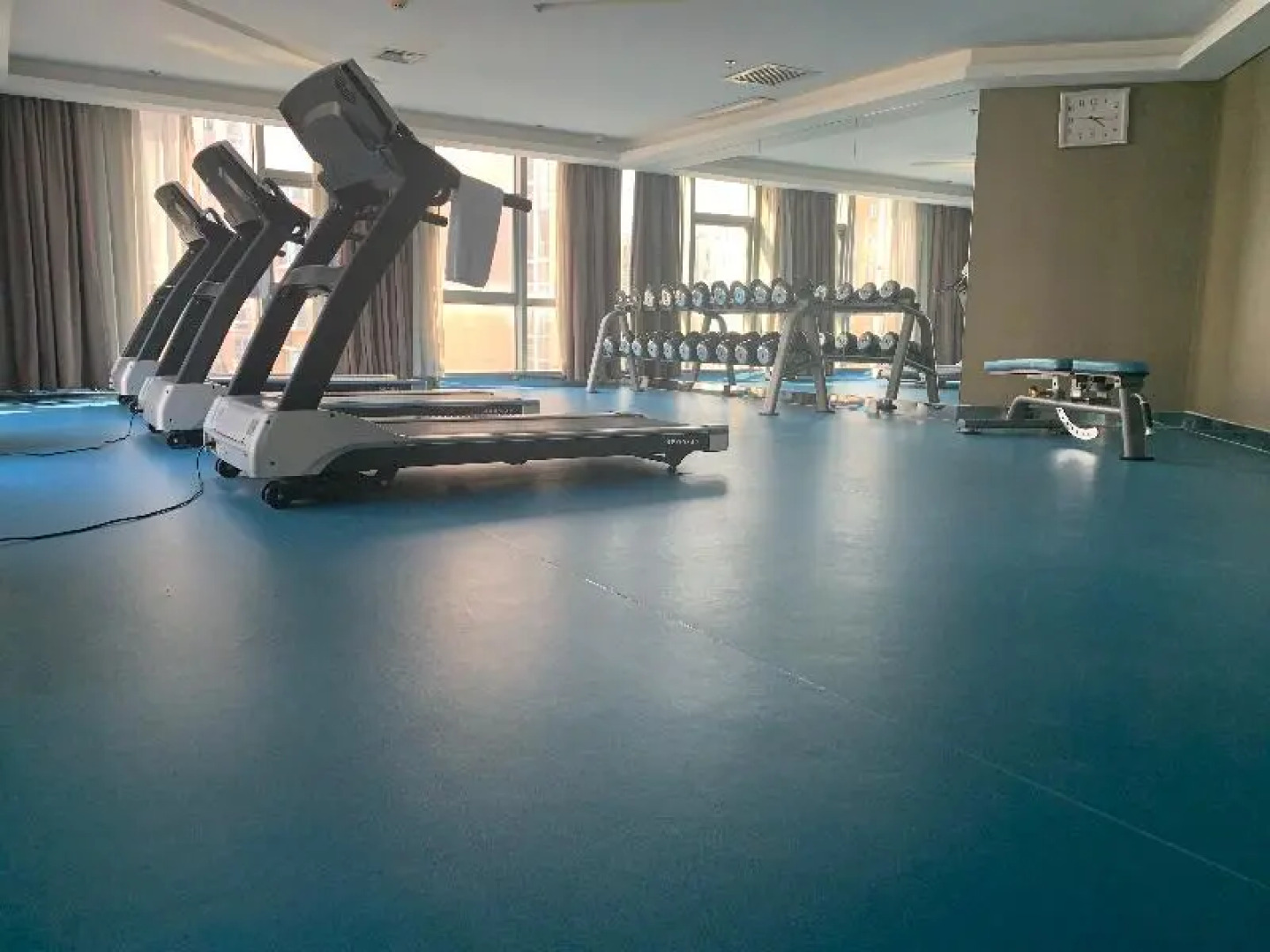 Kolam Gloria Plaza Hotel