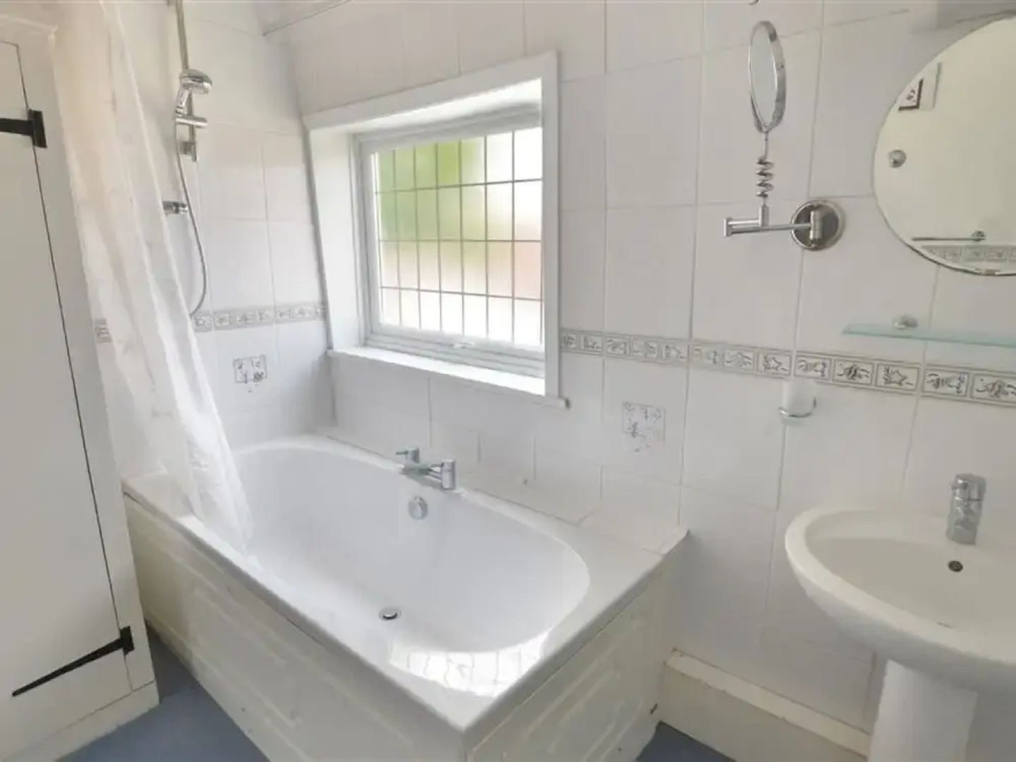 Pleasant holiday home in Horning with pond