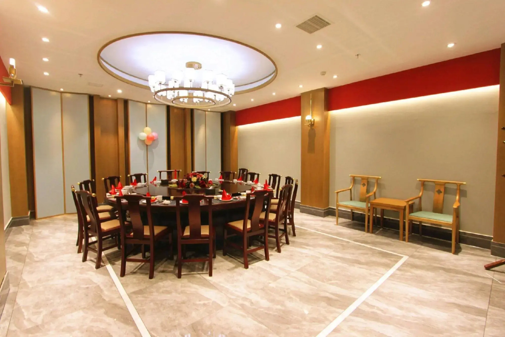 Hailong Hotel (Wanda Plaza Pang Xuchang East Station)