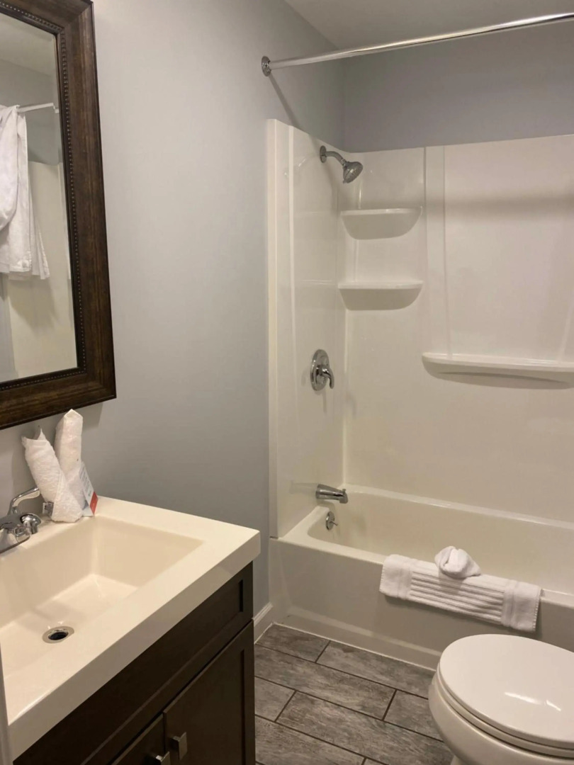 Econo Lodge At The Falls North