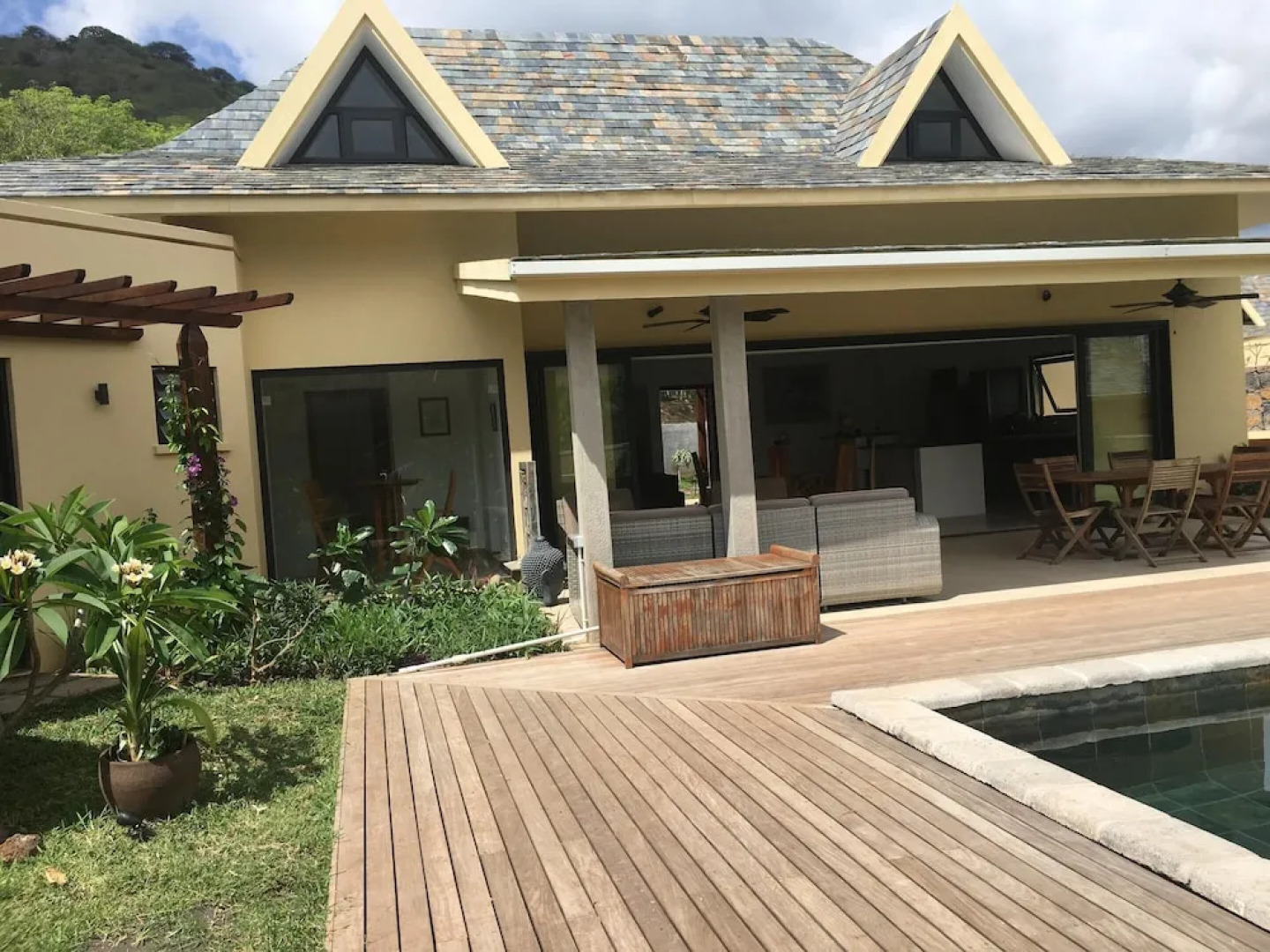 Villa With 3 Bedrooms In Riviere Noire With Wonderful Mountain View Private Pool Enclosed Garden