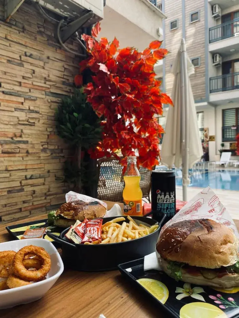 Li̇mon Otel Kiyiköy