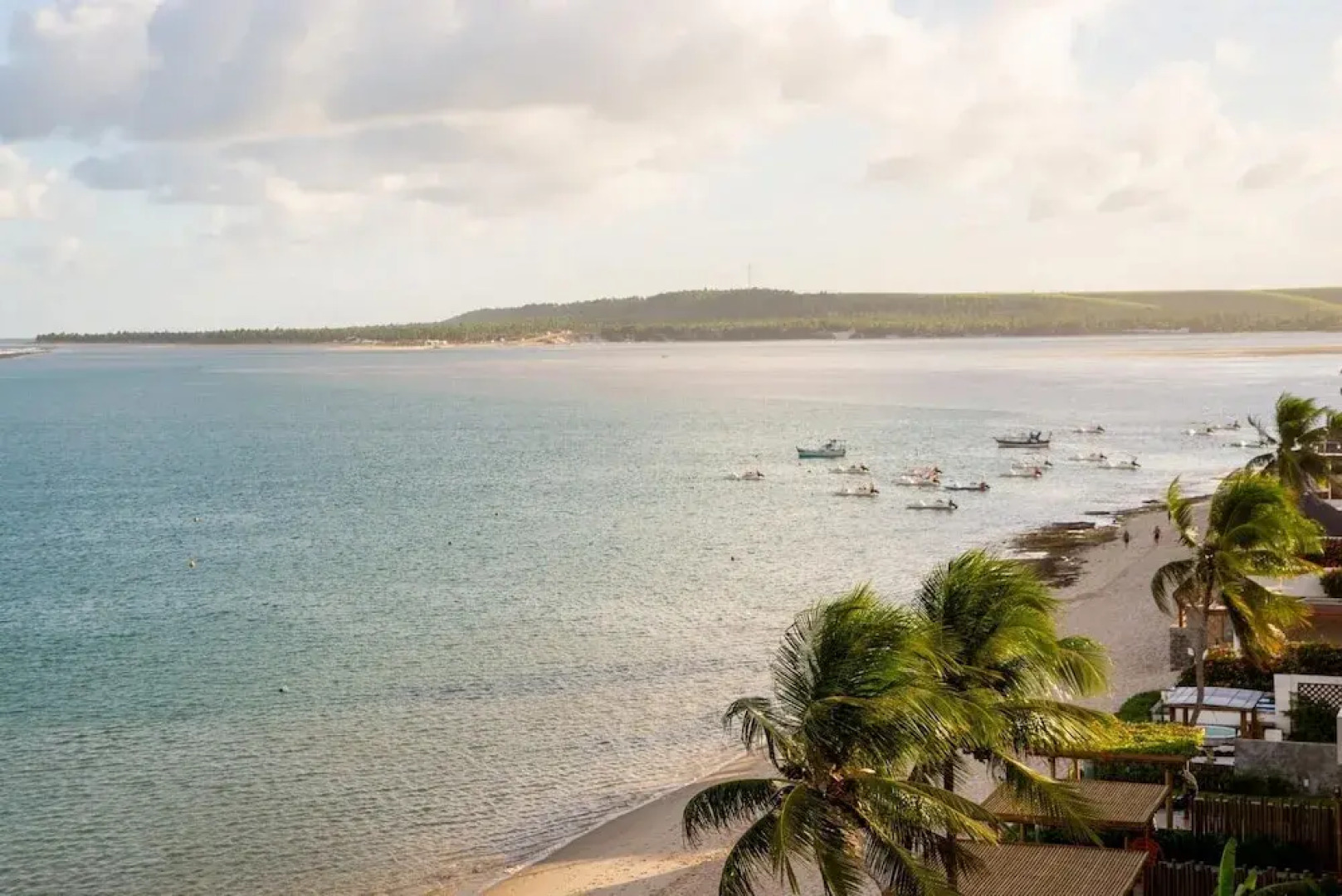 Cobertura Nica Beira-mar Barra Bali Resort