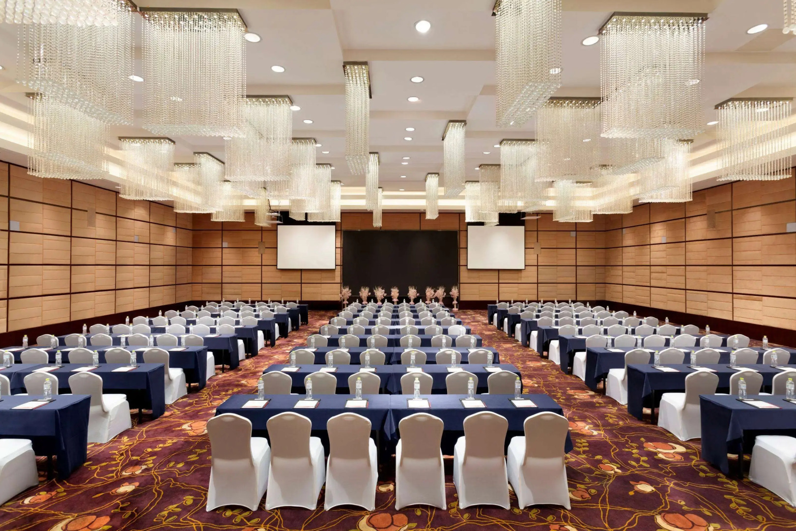 Ramada Plaza By Wyndham Lianyungang