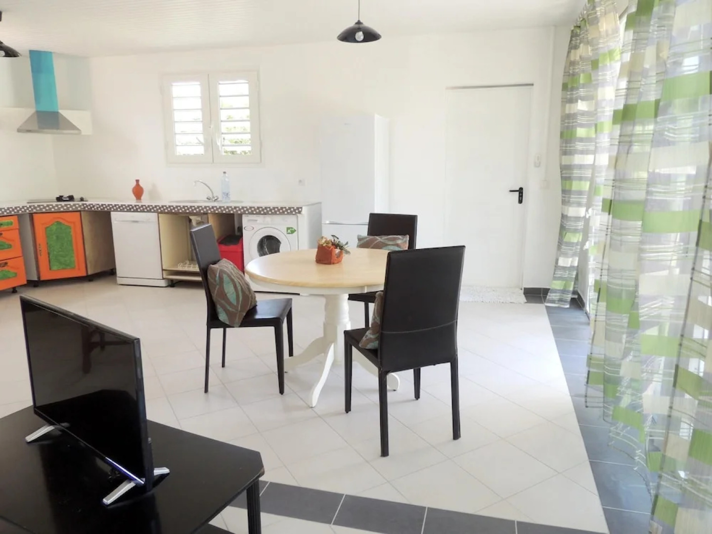House With one Bedroom in Les Trois-îlets, With Pool Access, Enclosed