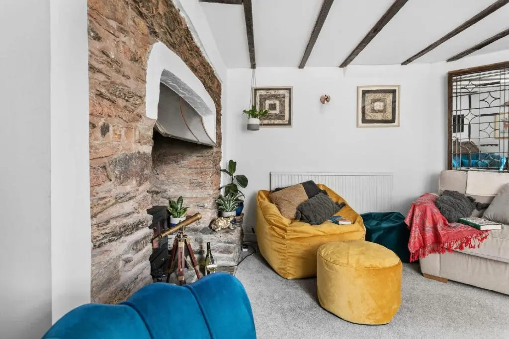 Fourways - Stylish 3-storey Townhouse With Gardens